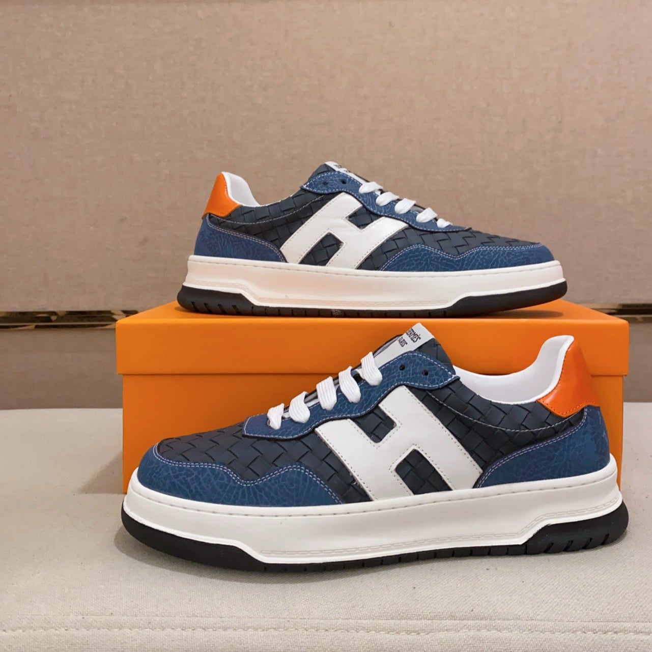 HM Men's Sneaker Blue Sheepskin 566256