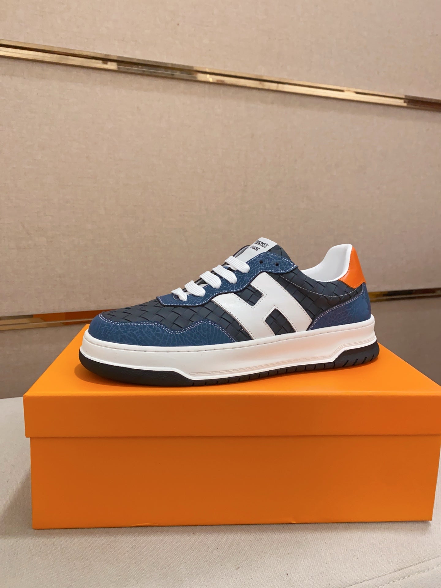 HM Men's Sneaker Blue Sheepskin 566256