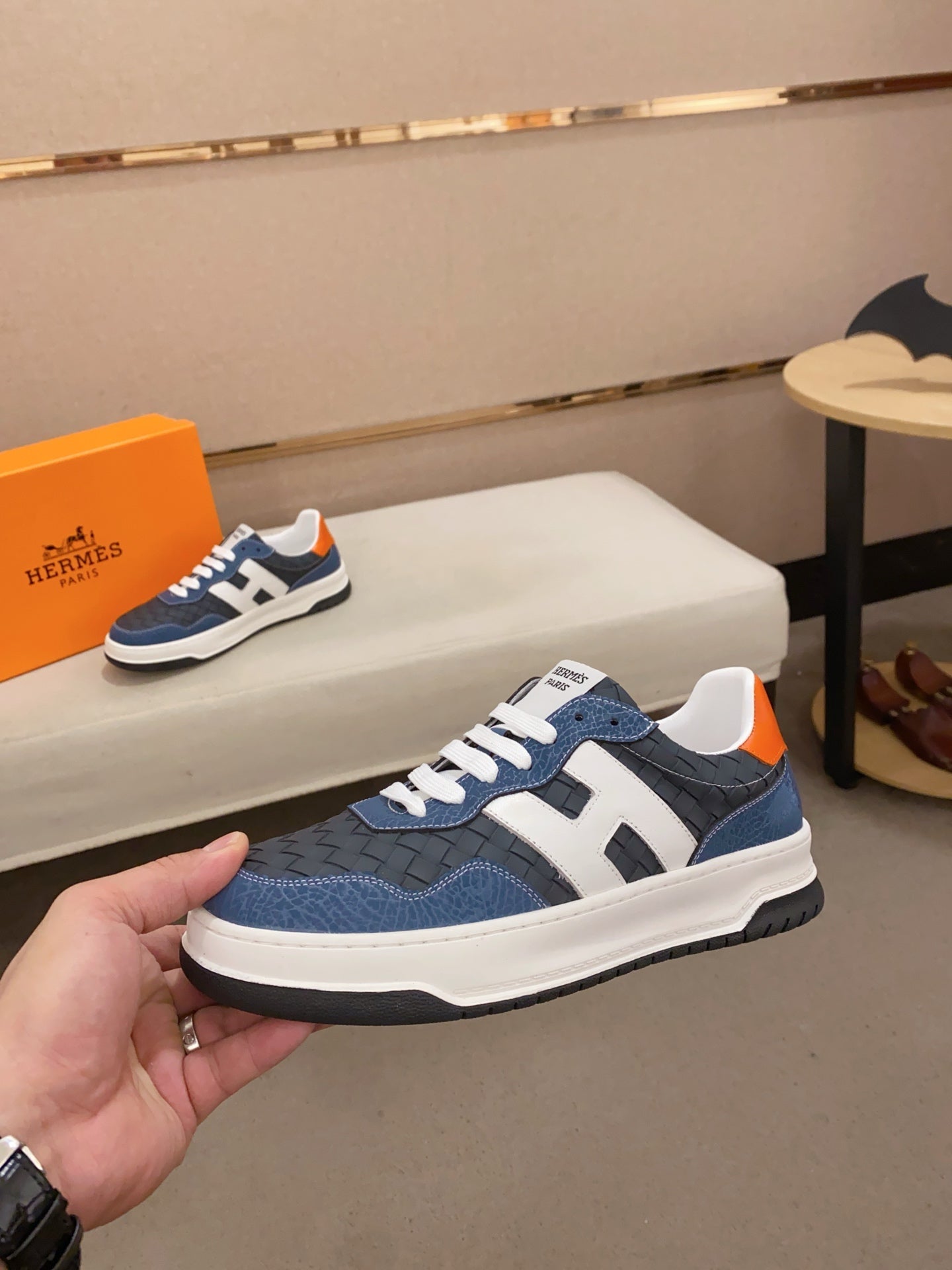 HM Men's Sneaker Blue Sheepskin 566256