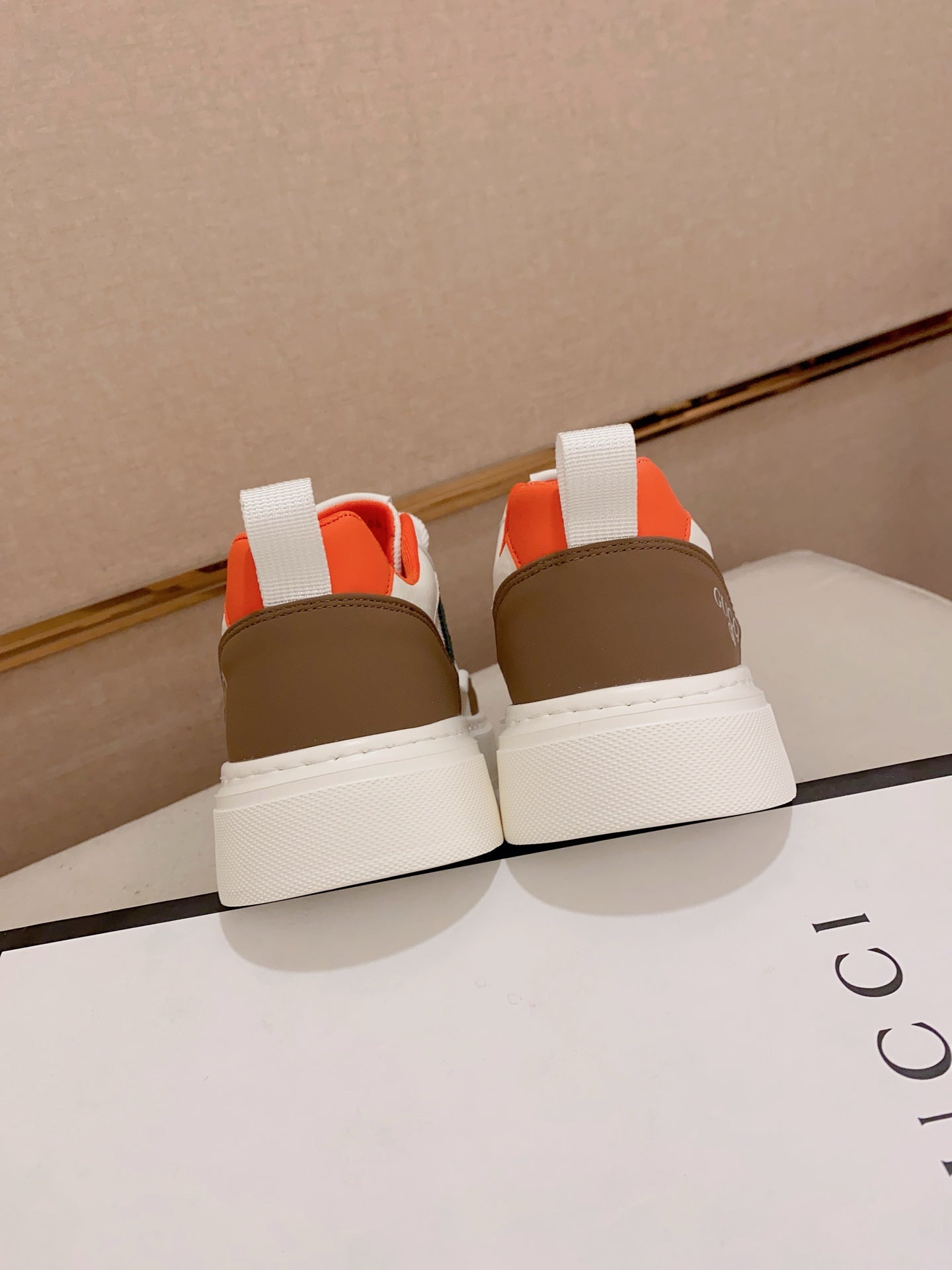 GG Men's Sneaker White Brown Cowhide 573328