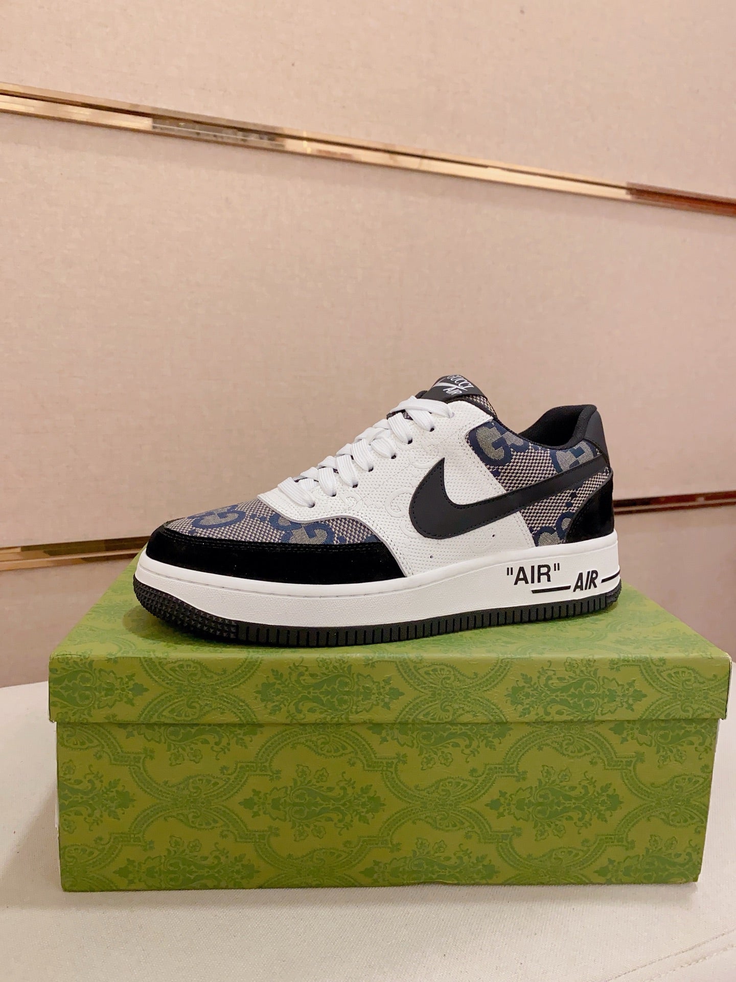 GG x Nike Men's Sneaker Multicolor Cowhide Fabric 573333