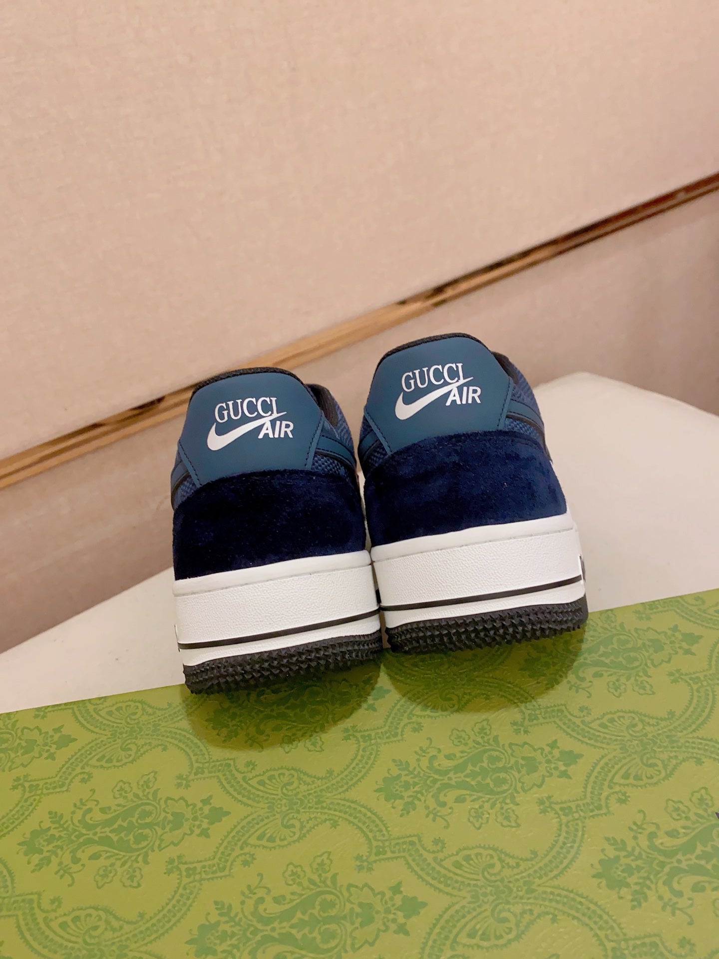 GG x Nike Men's Sneaker Blue White Cowhide Fabric 573334