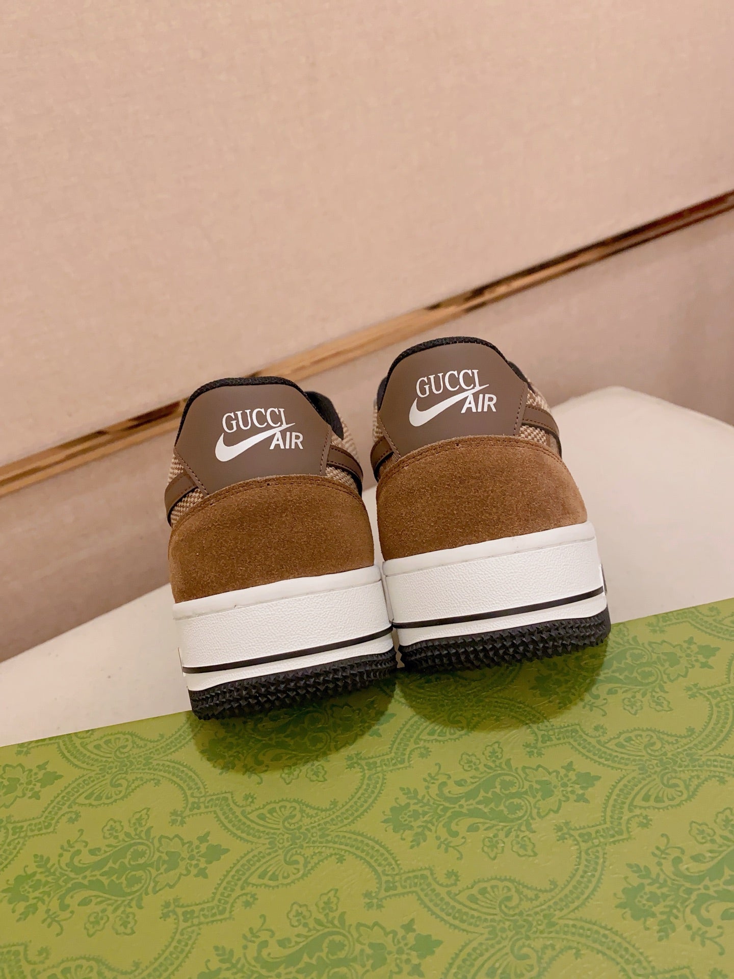 GG x Nike Men's Sneaker Brown White Cowhide Fabric 573335