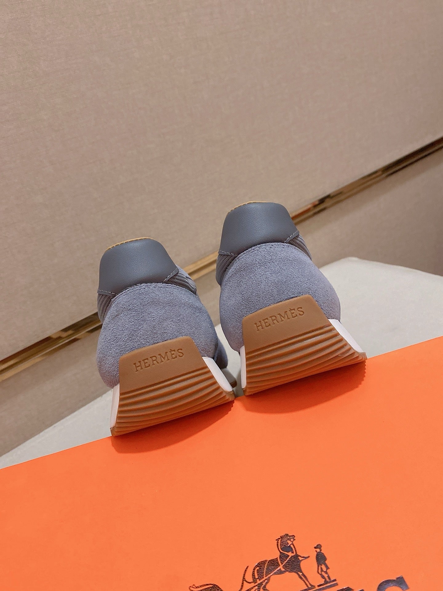 HM Men's Escape Sneaker Grey Suede 583096