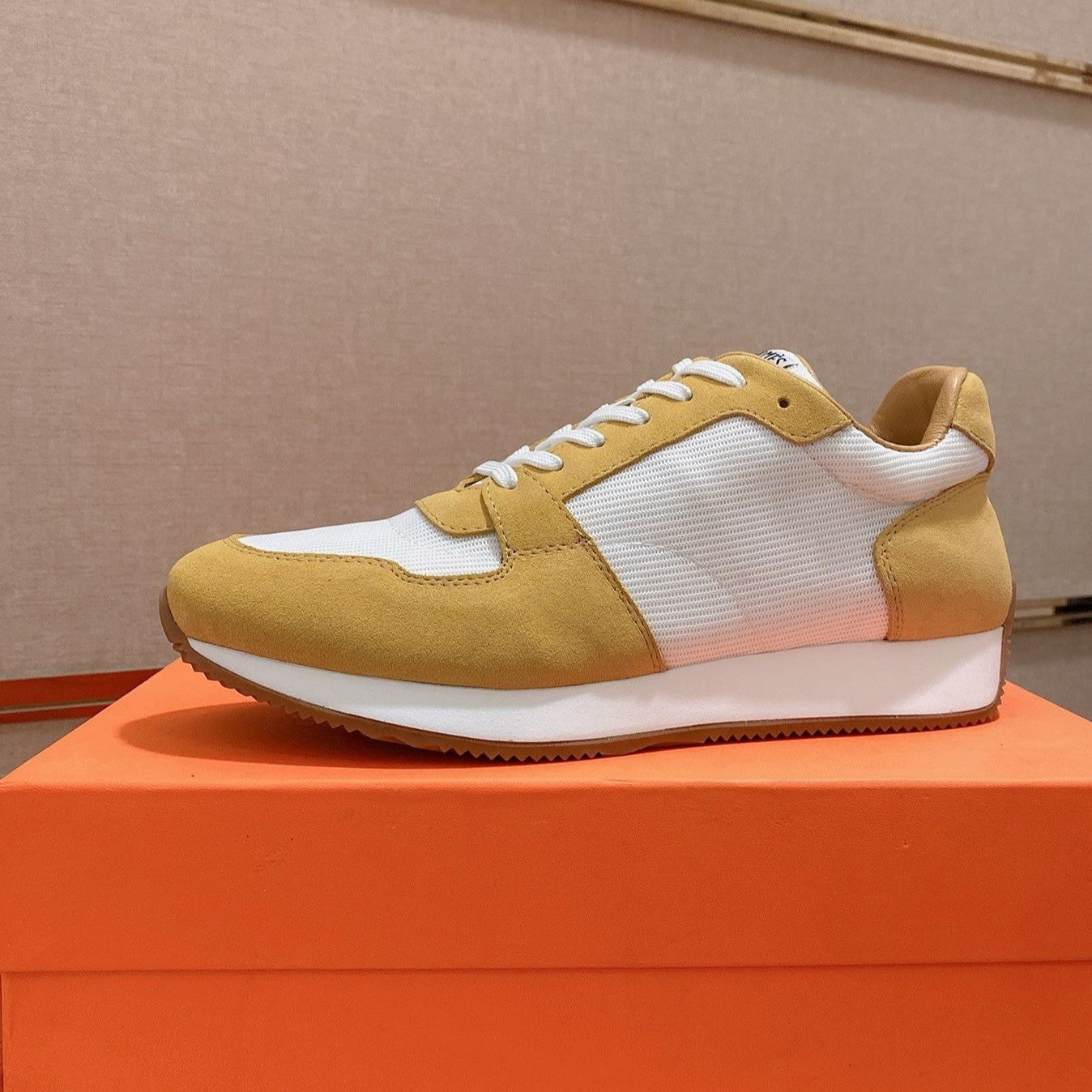 HM Men's Escape Sneaker Amber Suede 583102