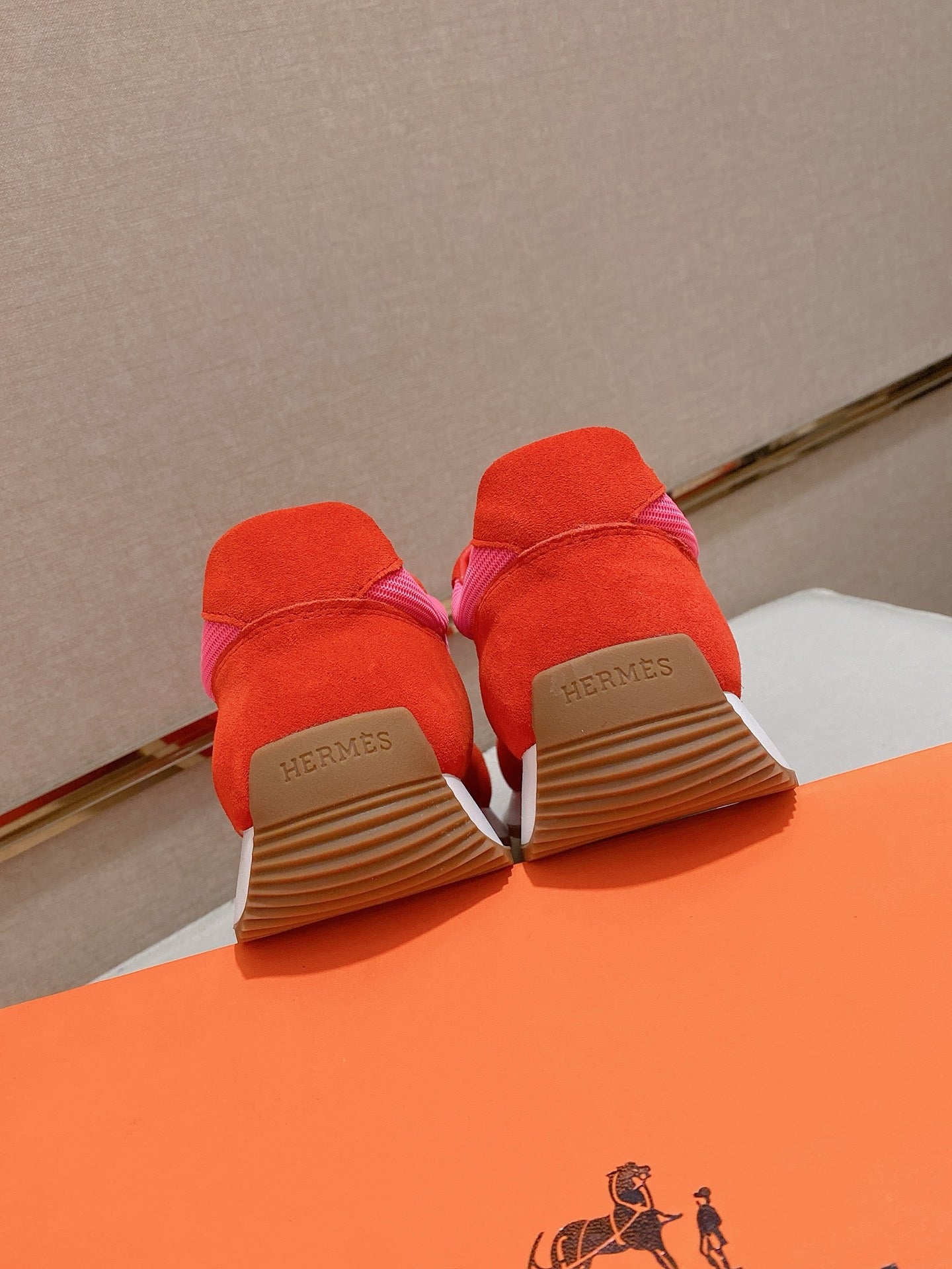 HM Men's Escape Sneaker Red Suede 583103