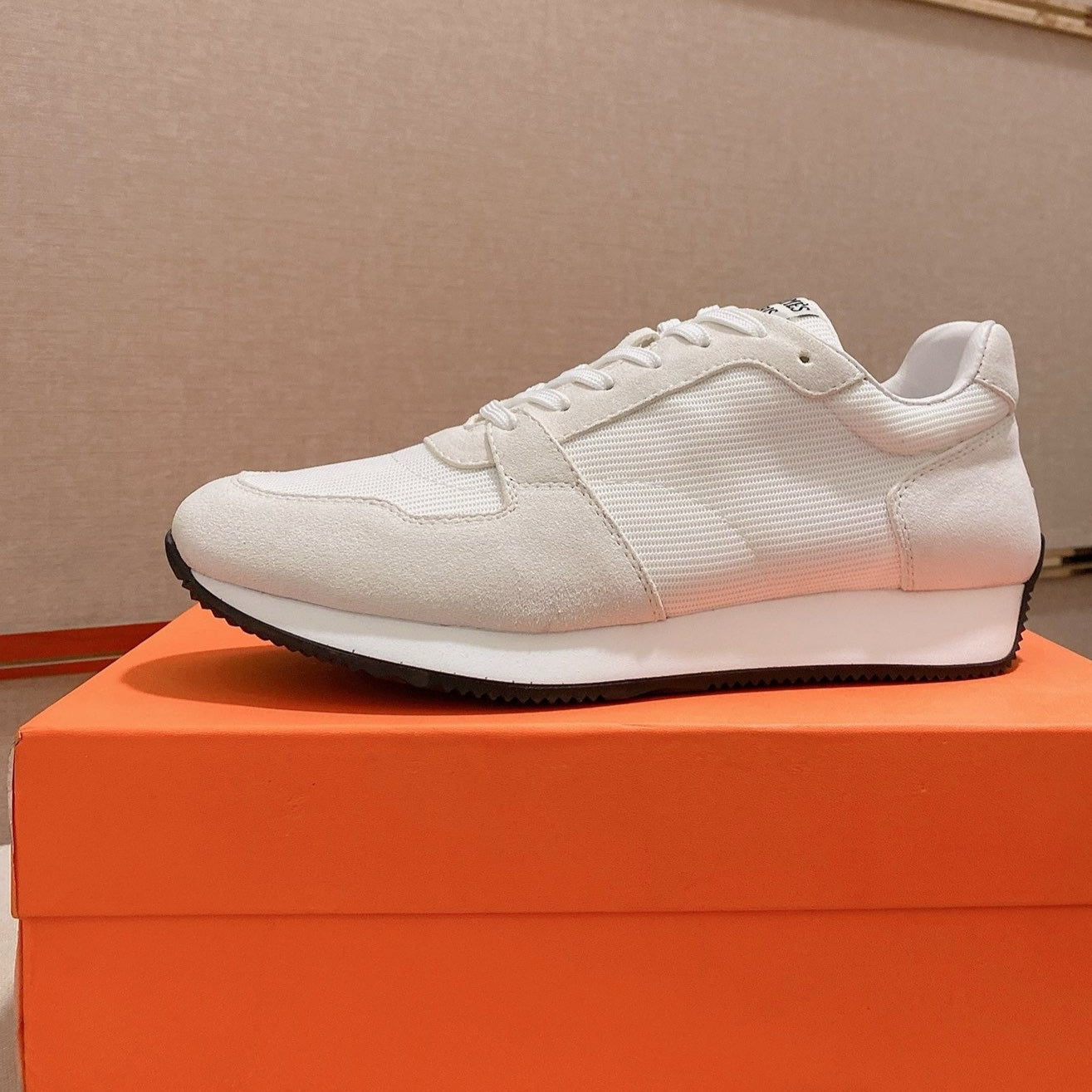 HM Men's Escape Sneaker White Suede 583104