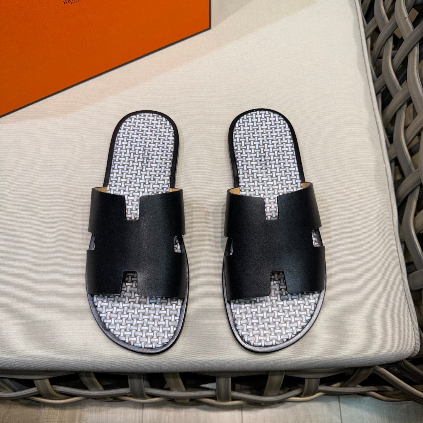 HM Men's Izmir Slide Black Cowhide 540348