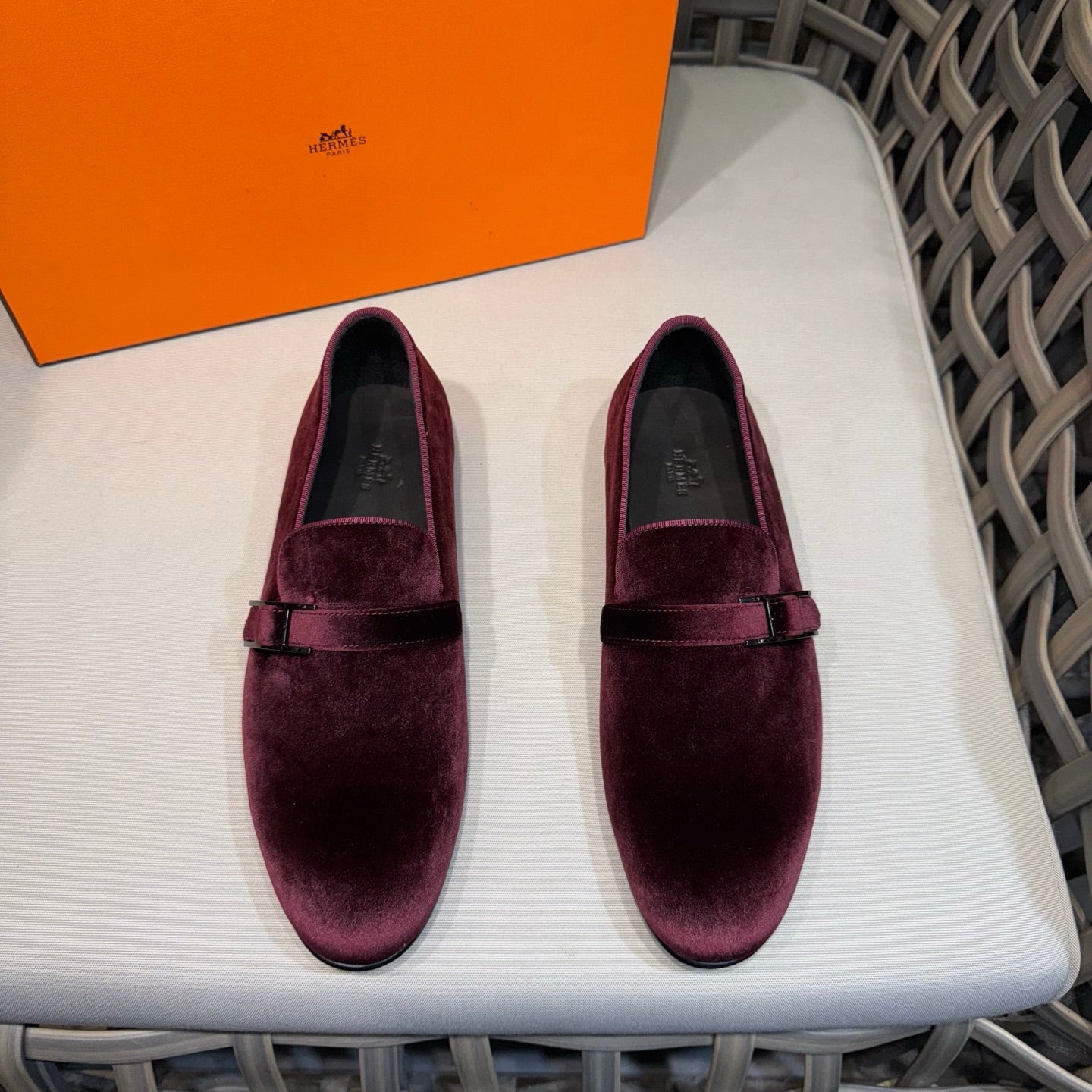 HM Men's Loafers Red Velvet 675414