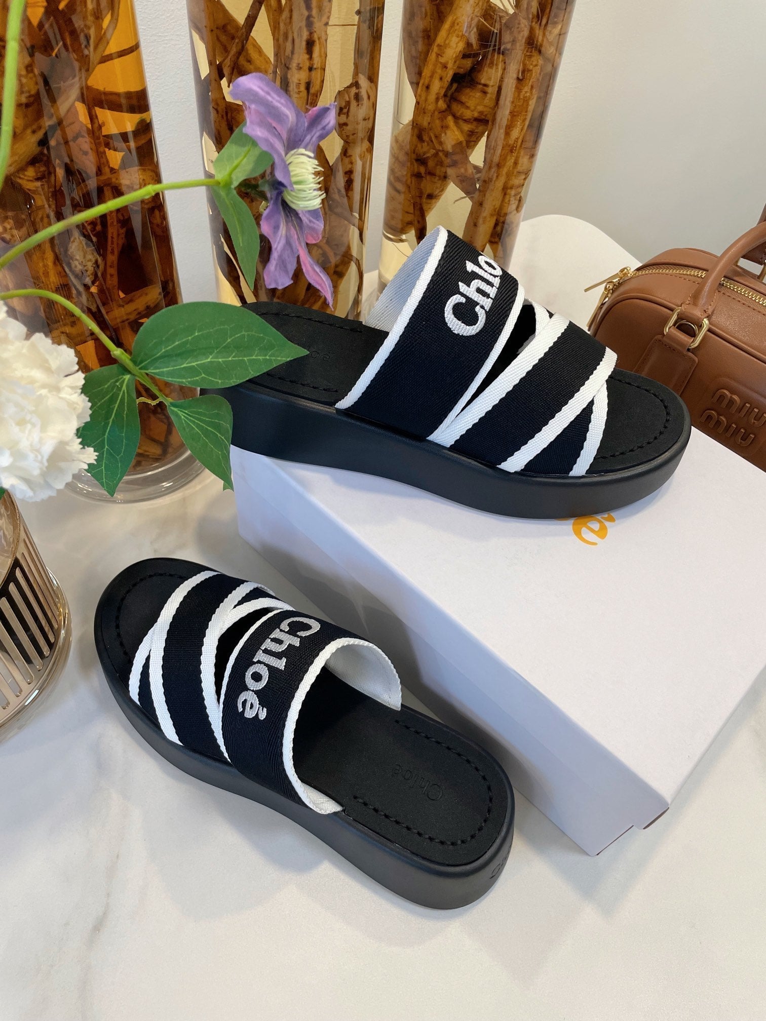 CHLOE WOODY WEDGE SANDALS IN BLACK MIX WHITE CANVAS WITH RUBBER SOLE