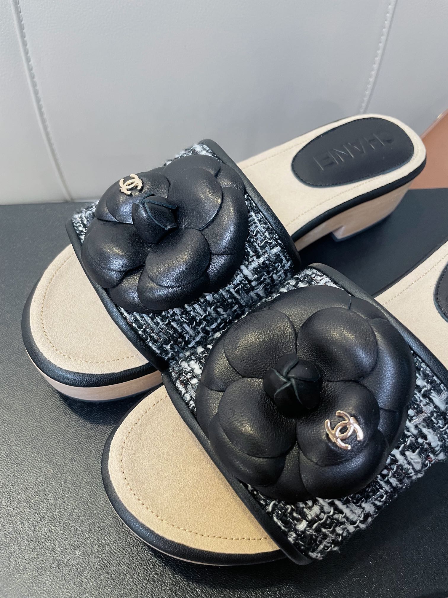 cc mule sandal 45 black white fabric beige calfskin