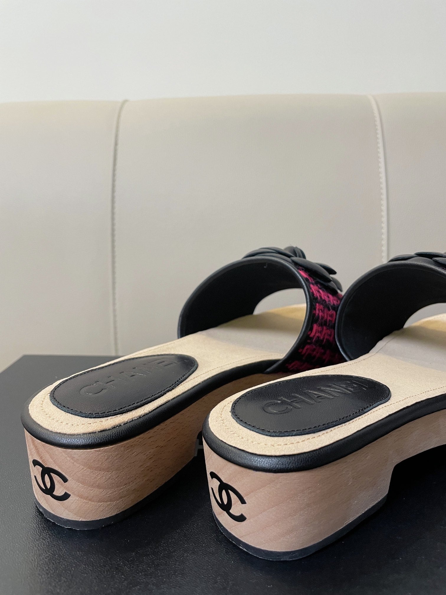 cc mule sandal 45 black red fabric beige calfskin