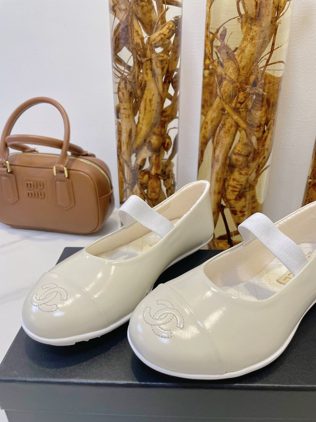 CC Mary Janes In Ivory White Glossy Lambskin 144378