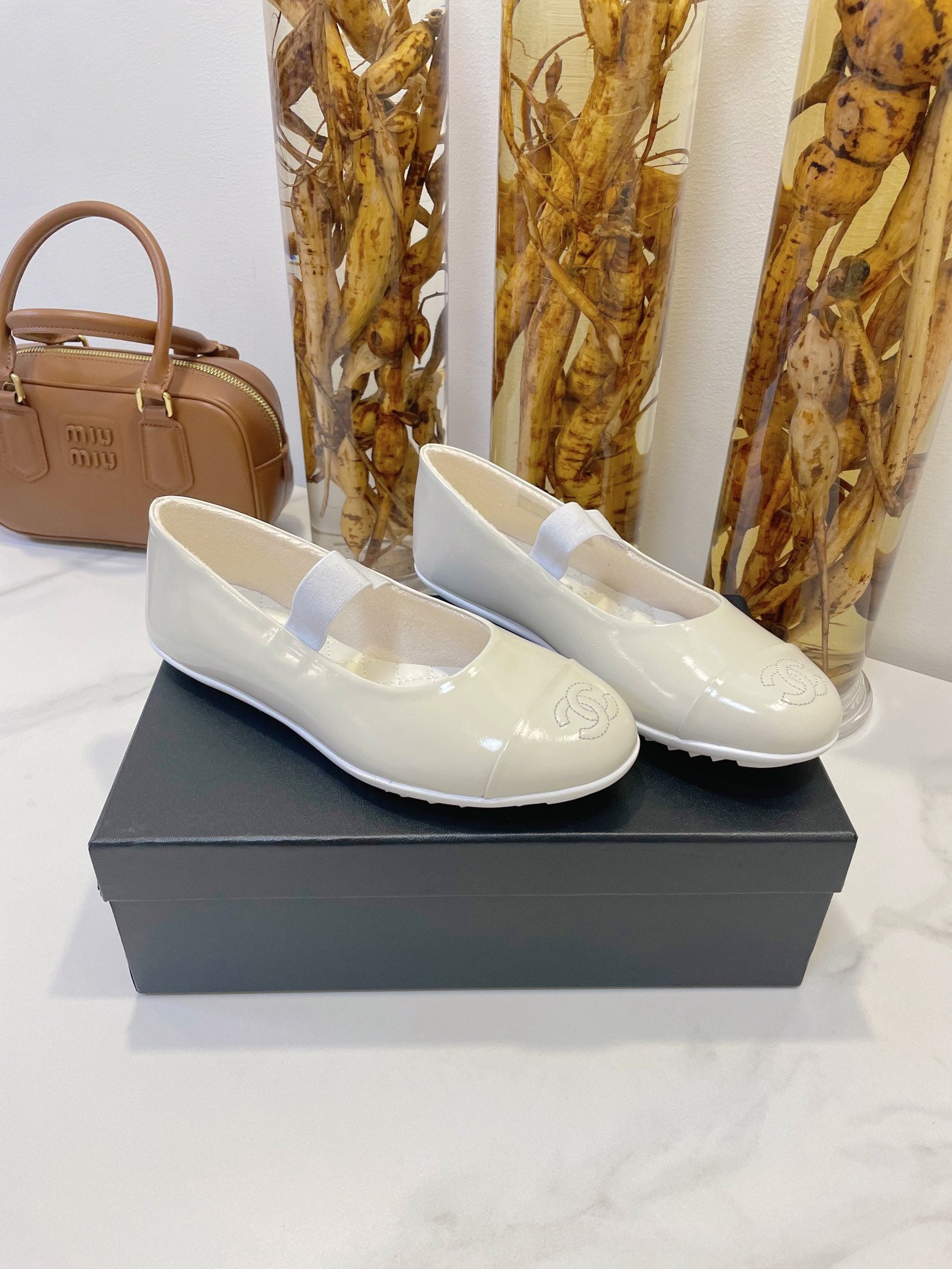 CC Mary Janes In Ivory White Glossy Lambskin 144378