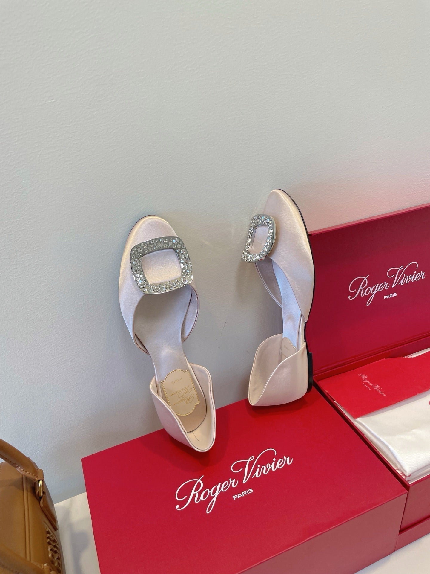 Viv Chips Ballerina Flat Beige Silk 329265