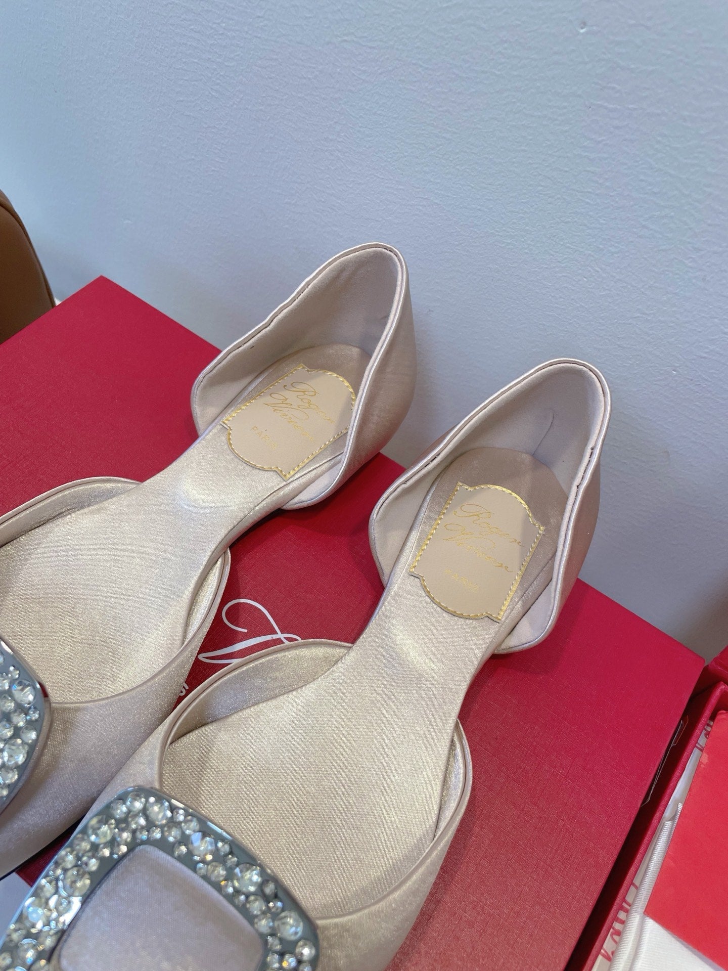 Viv Chips Ballerina Flat Beige Silk 329265