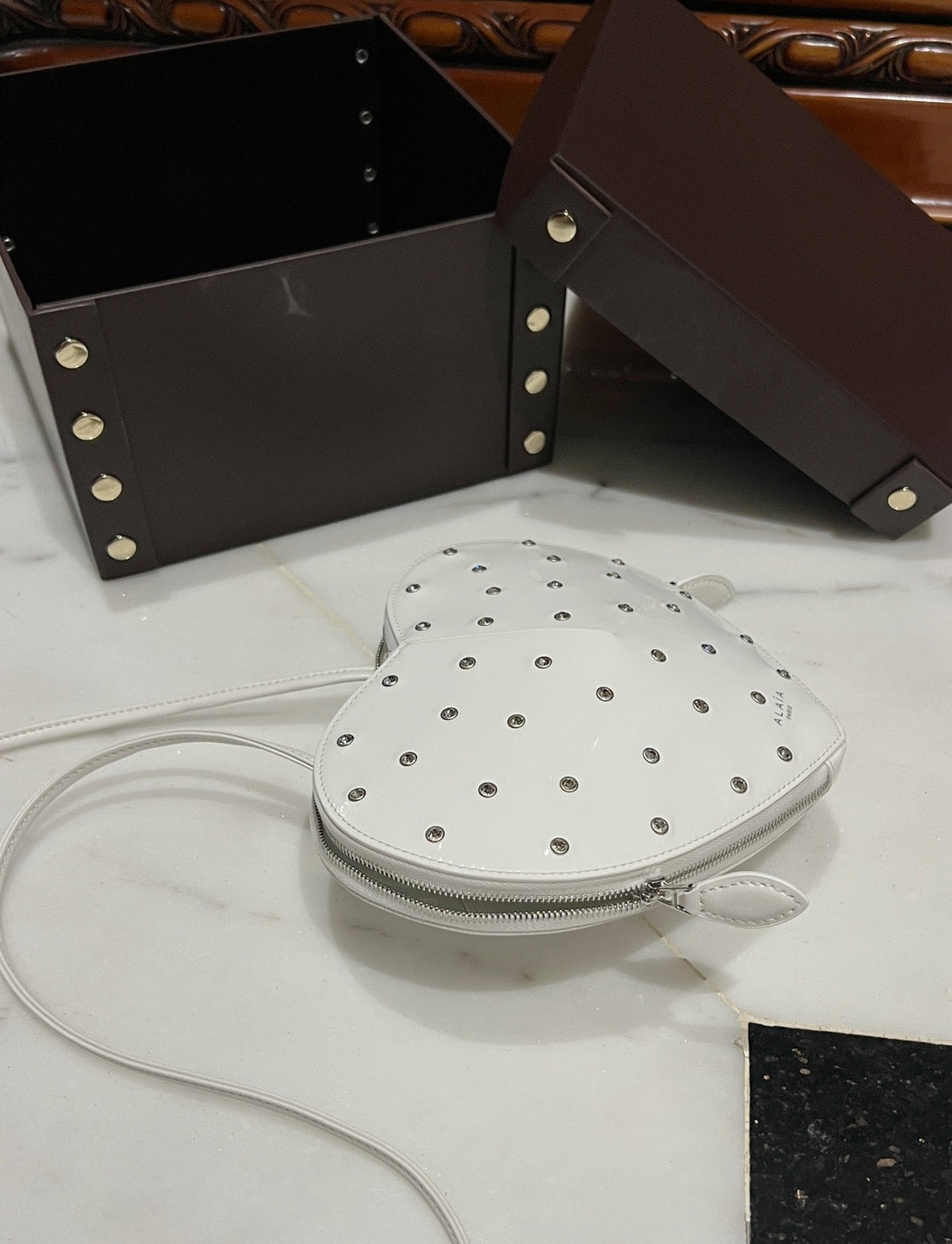 Le Coeur 21cm White Diamonds Calfskin Shouder 243041