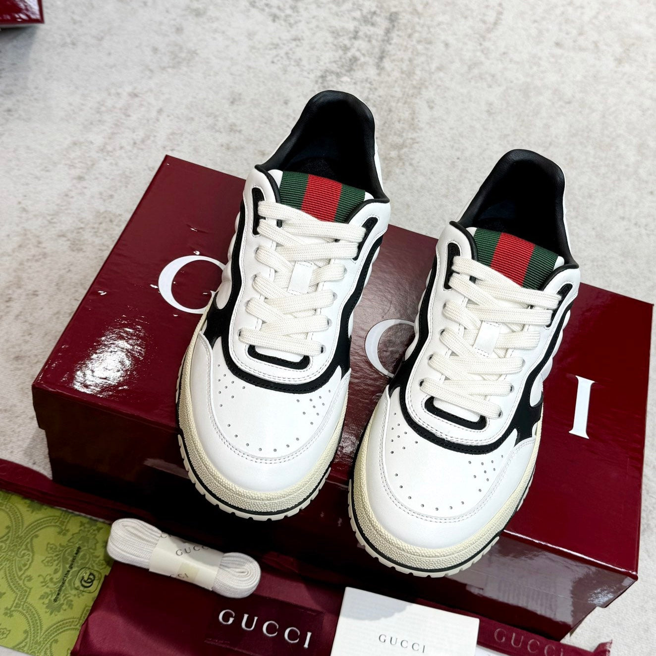 GG Men's Re-Web Sneaker White Black Calfskin 534247