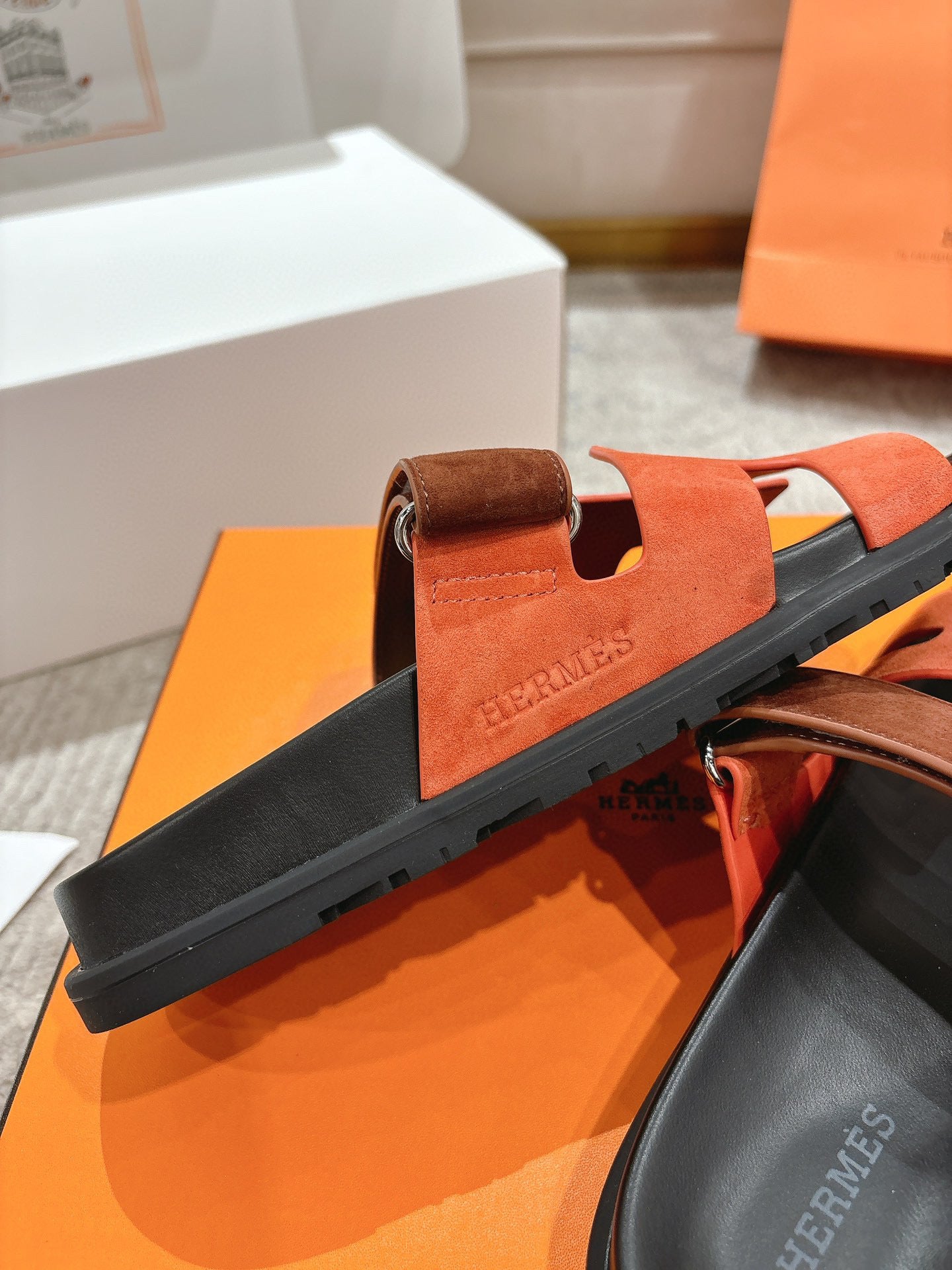 HM 25 Chypre Sandal Orage Brown Suede