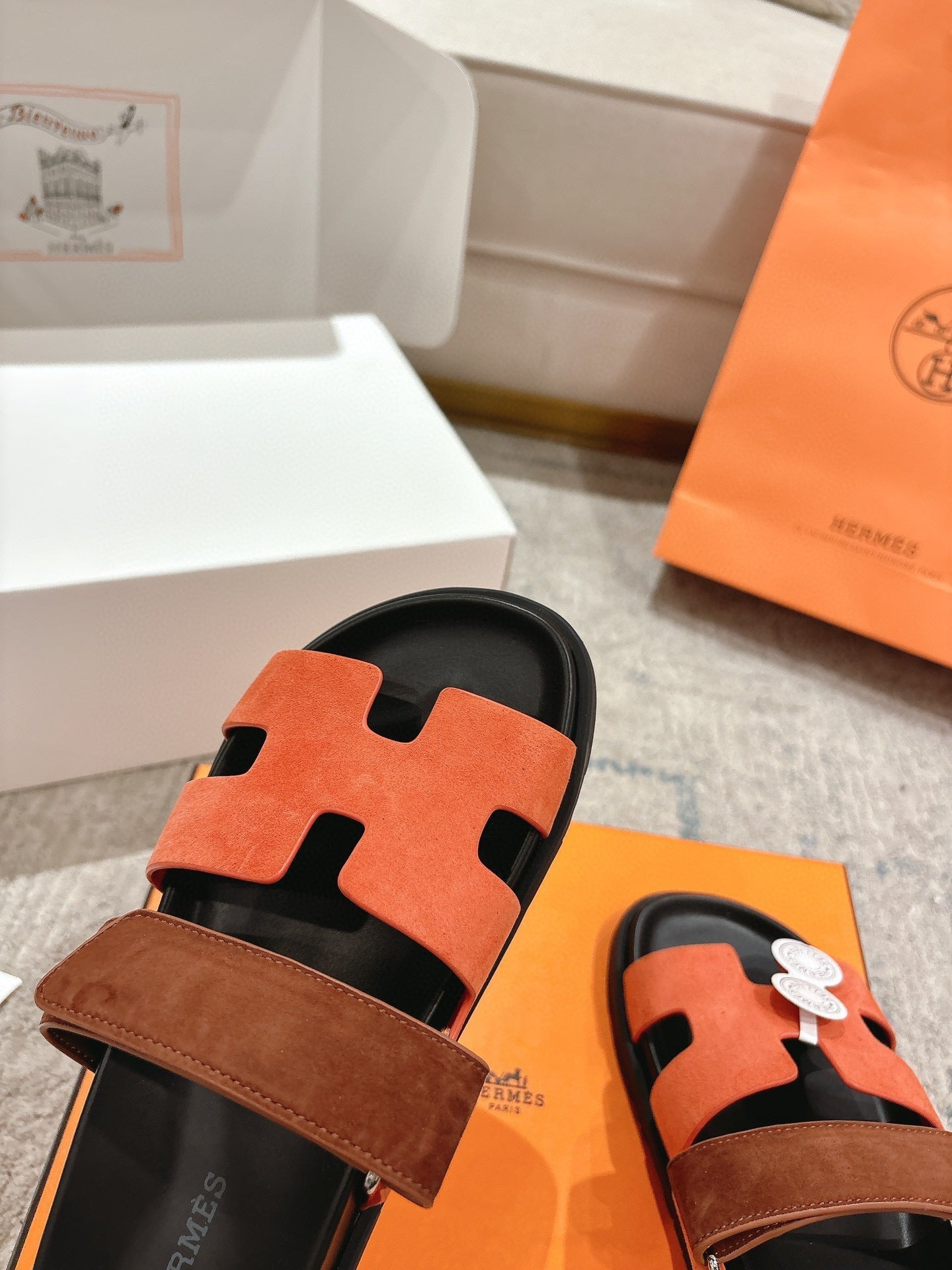 HM 25 Chypre Sandal Orage Brown Suede