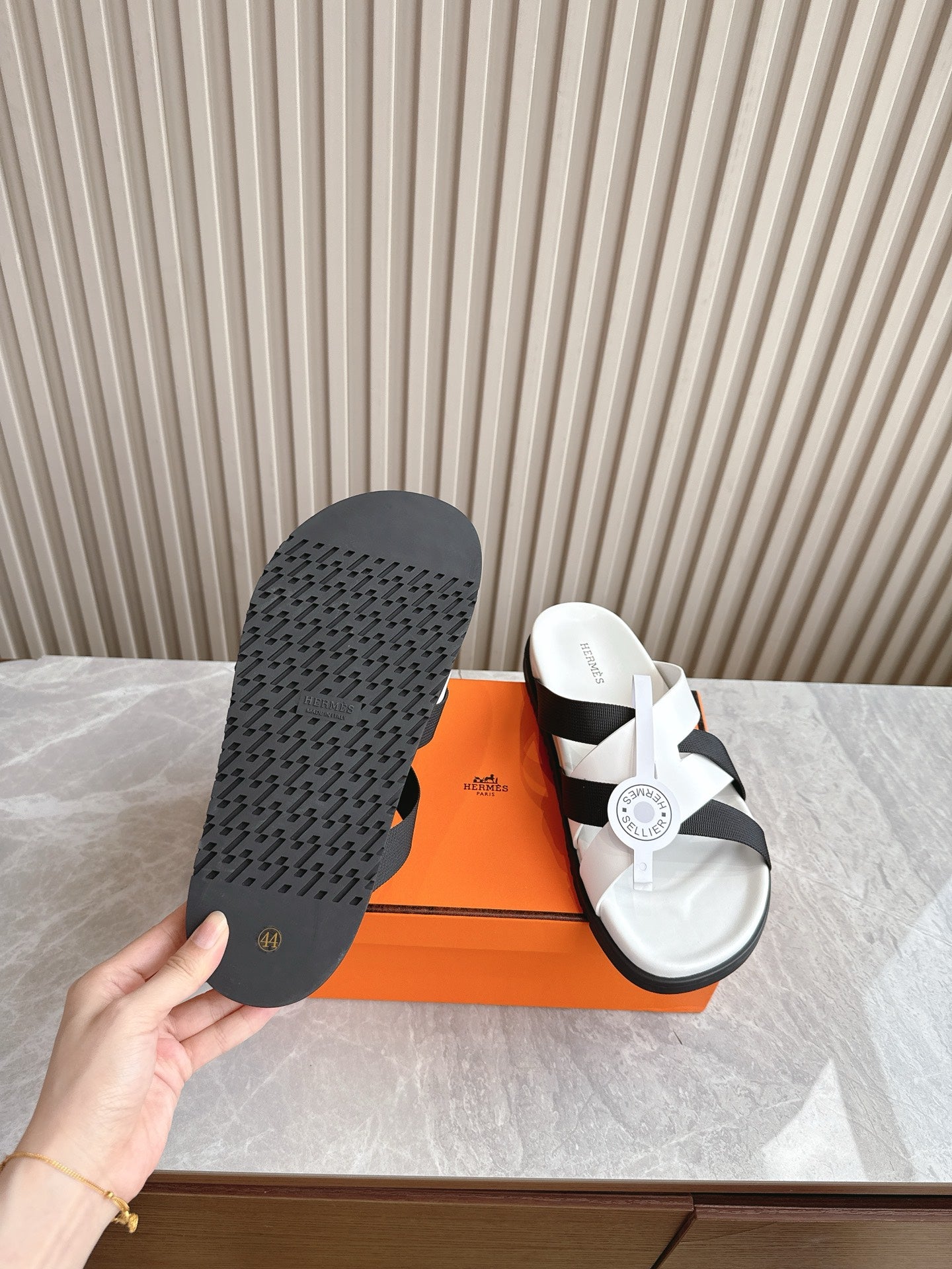 HM Kazimir Sandal White Black Lamb Leather Cloth 312839