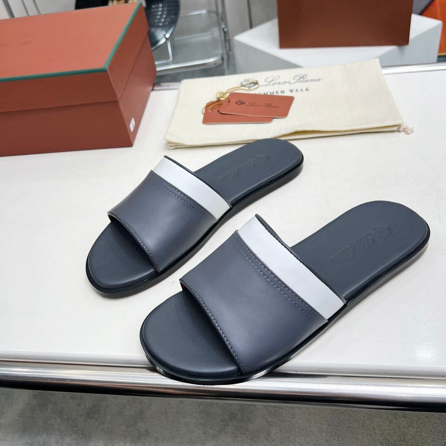 LP SLIPPER PATHON PEWTER CALFSKIN