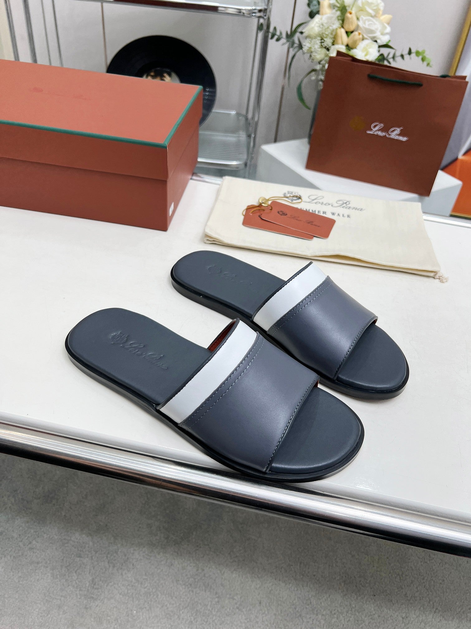 LP SLIPPER PATHON PEWTER CALFSKIN