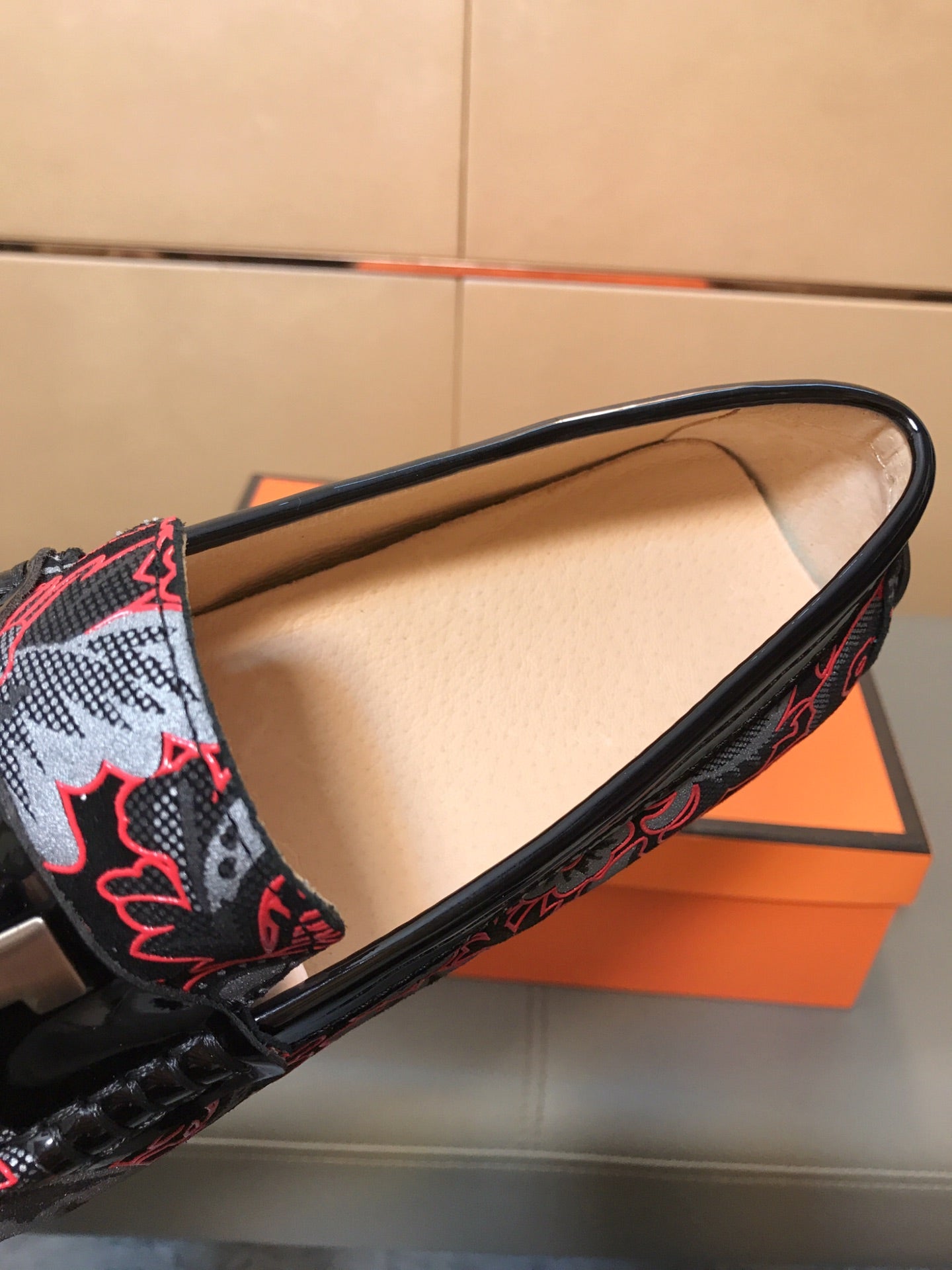 HM Men's Flower Loafer Red Black Printed Fabric Pigskin 685514