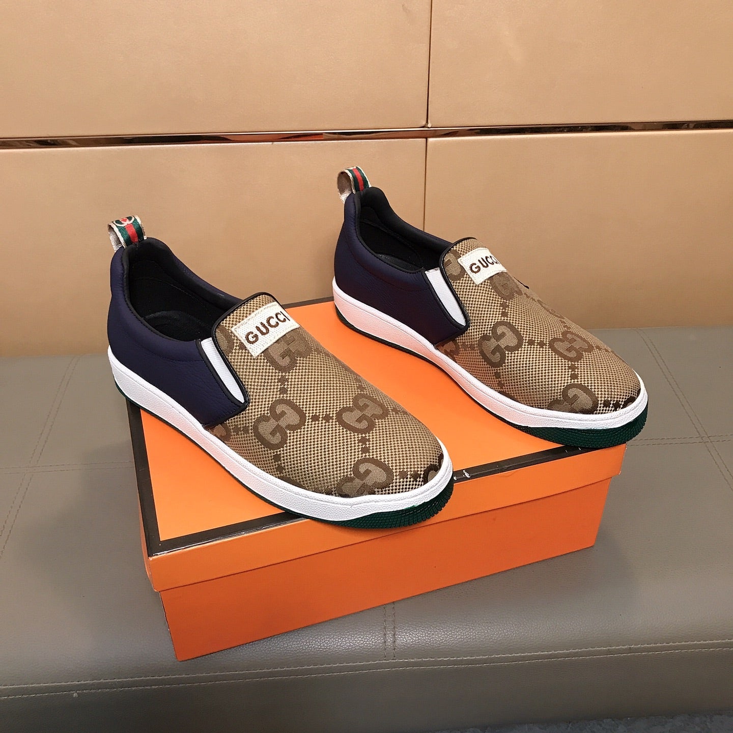 GG Men's Slip On Brown Cowhide Printed Fabric 525192