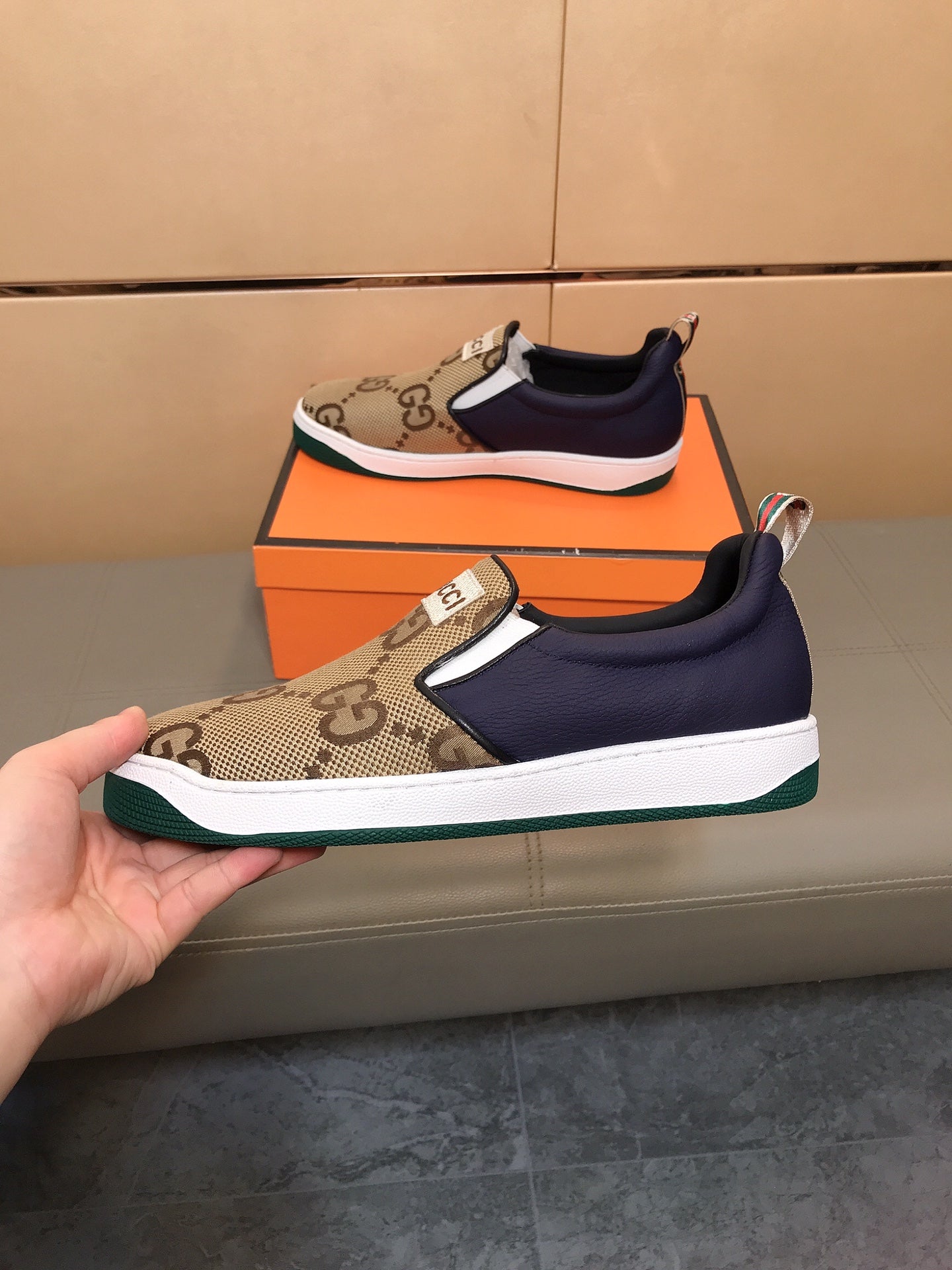 GG Men's Slip On Brown Cowhide Printed Fabric 525192