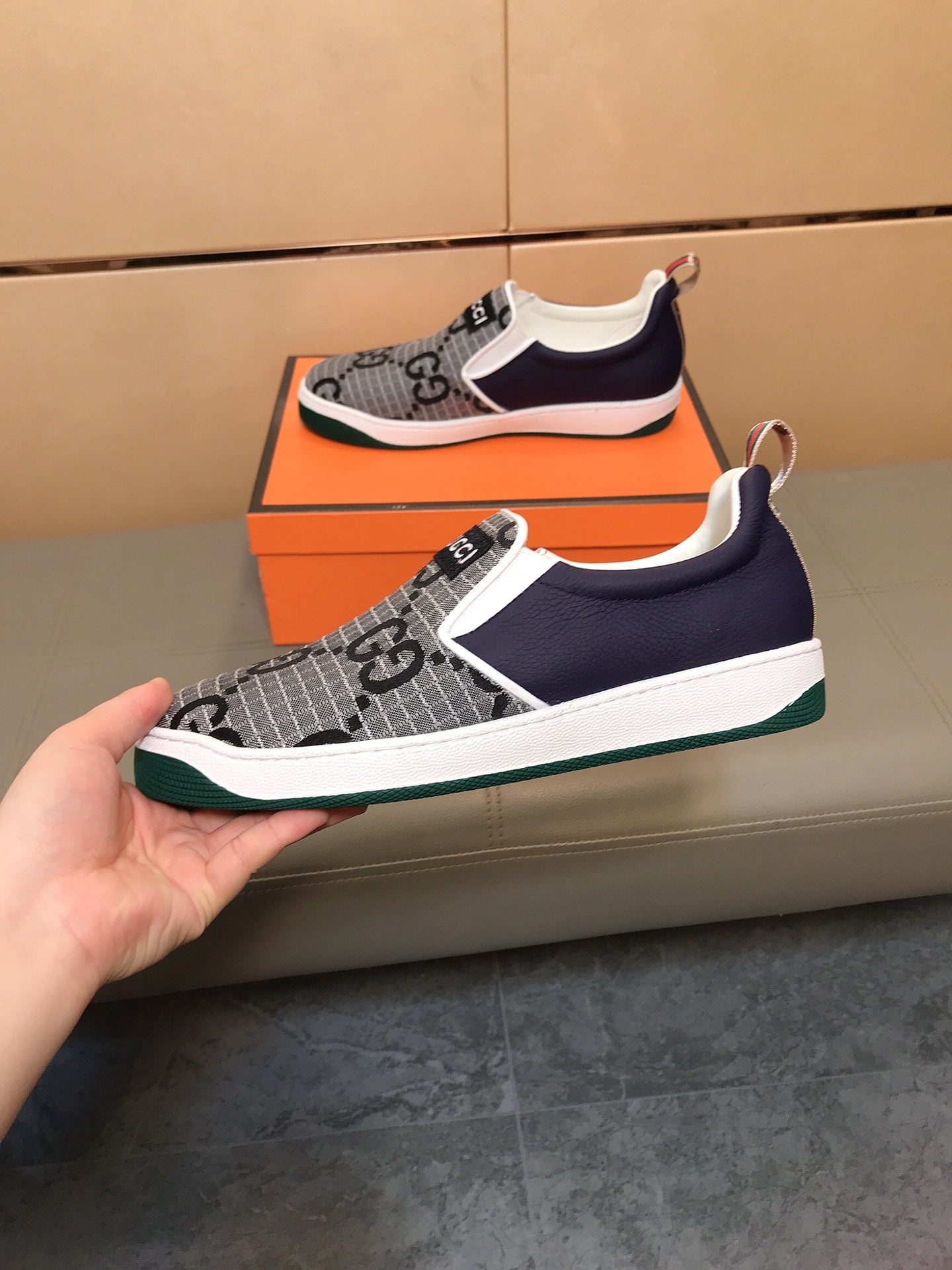 GG Men's Slip On Grey Cowhide Printed Fabric 525191