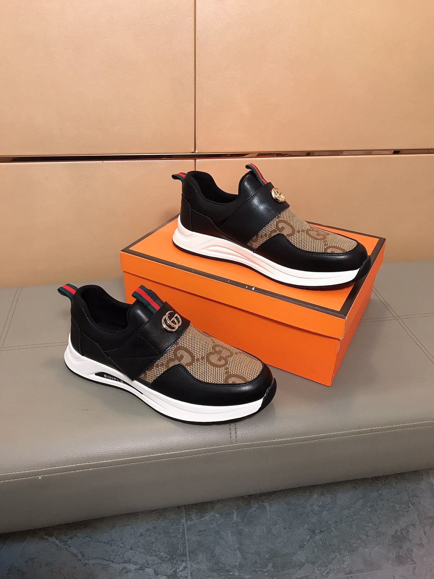 GG Men's Slip on Black Brown Cowhide Canvas 530402