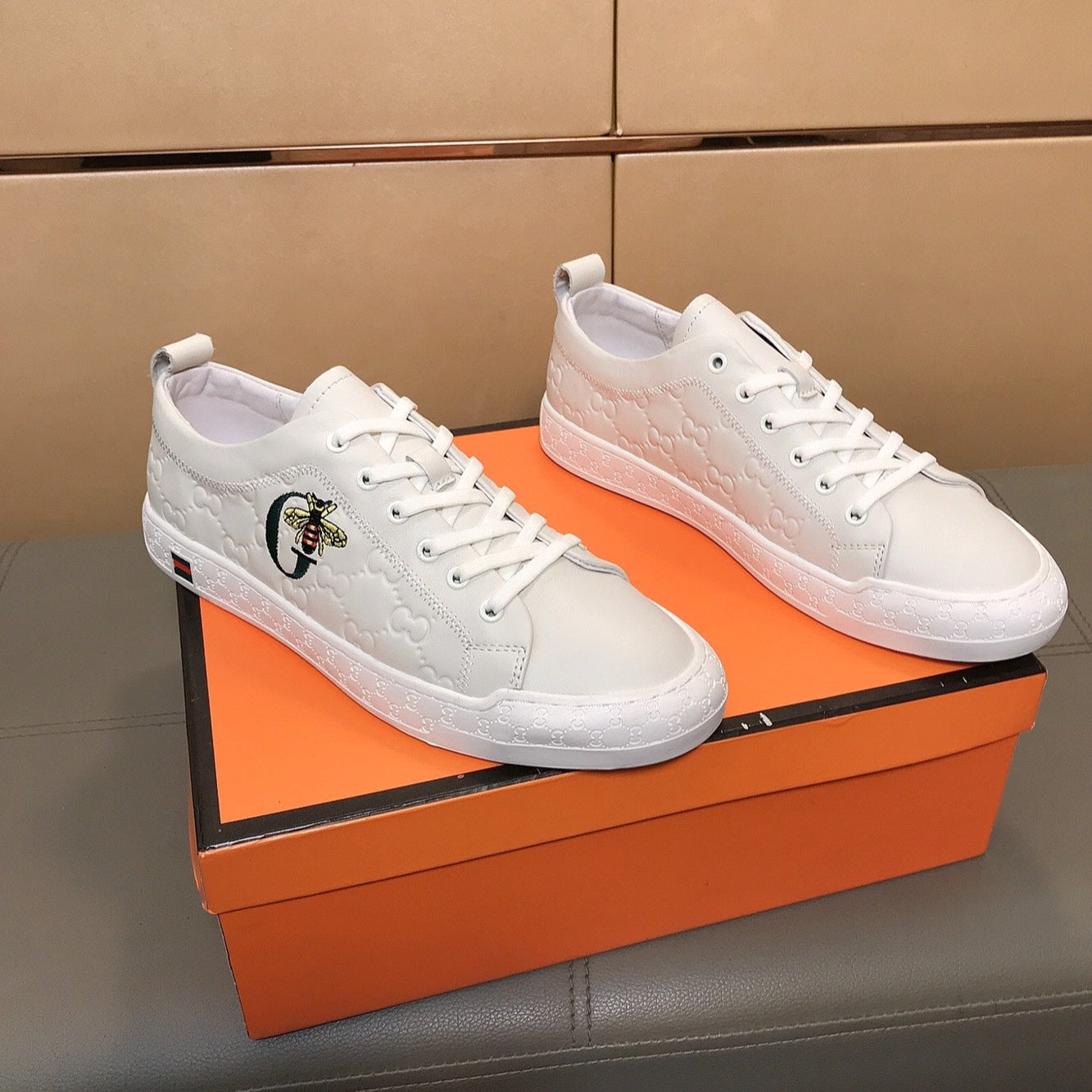 GG Men's Bee Sneaker White Embossed Pigskin 531261