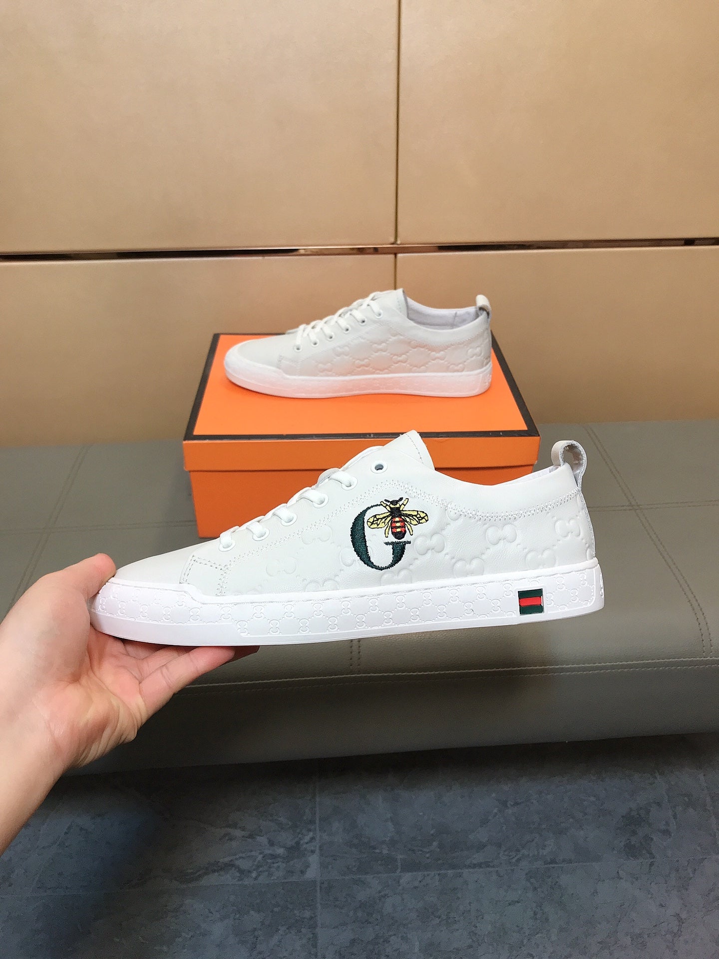 GG Men's Bee Sneaker White Embossed Pigskin 531261