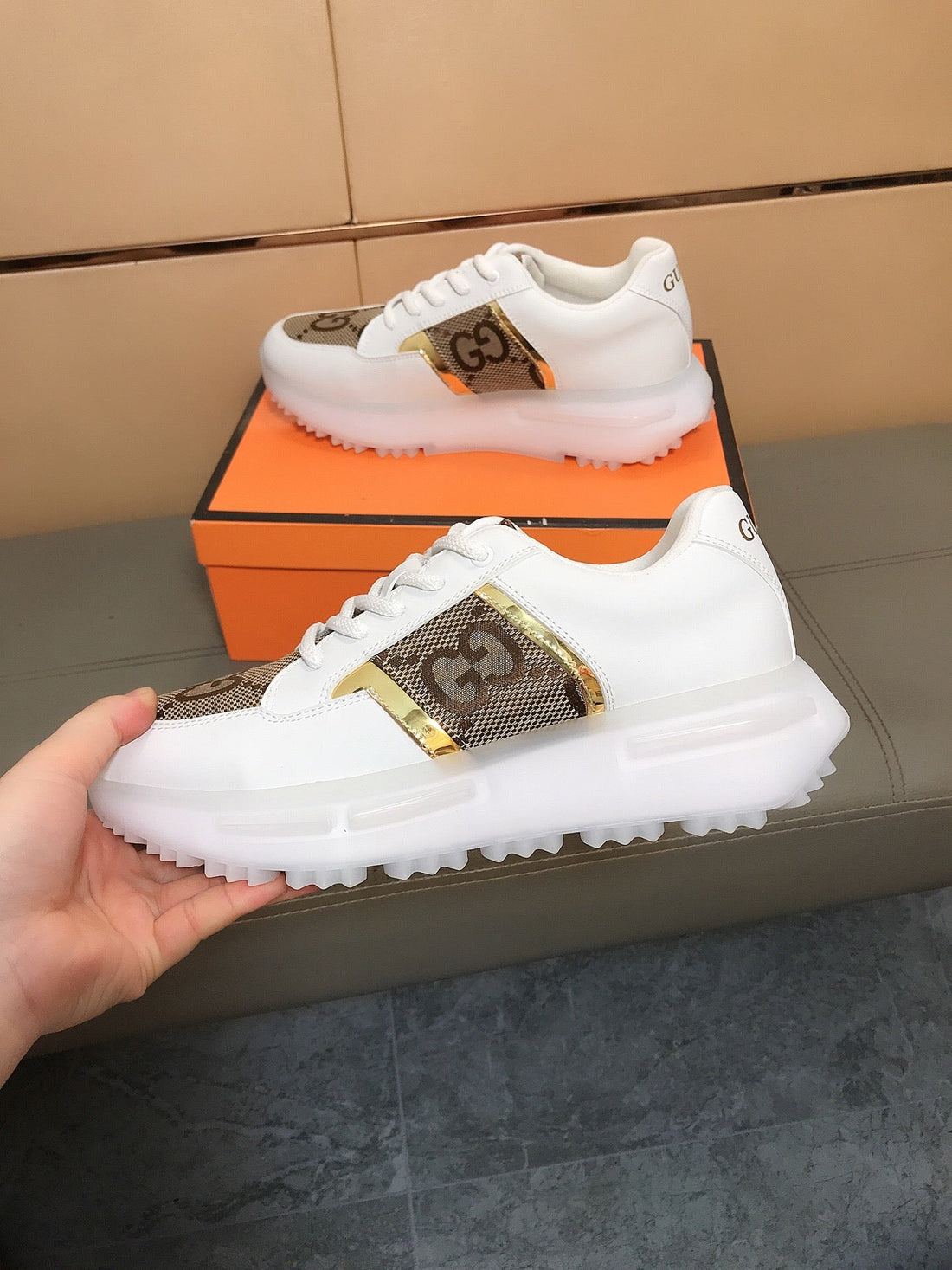 GG Men's Sneaker White Cowhide 735848