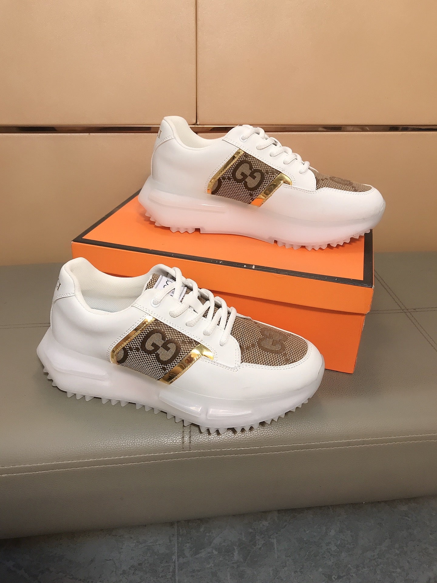 GG Men's Sneaker White Cowhide 735848