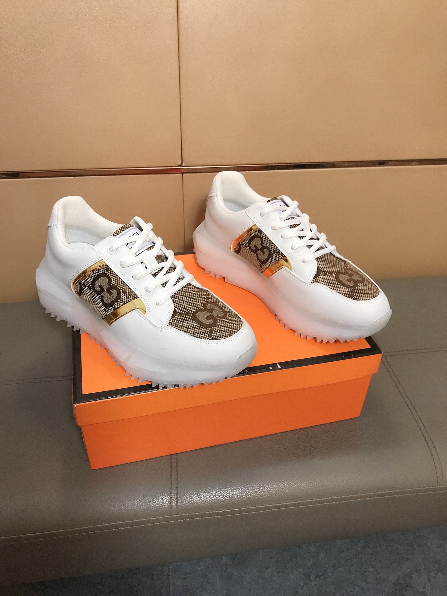 GG Men's Sneaker White Cowhide 735848