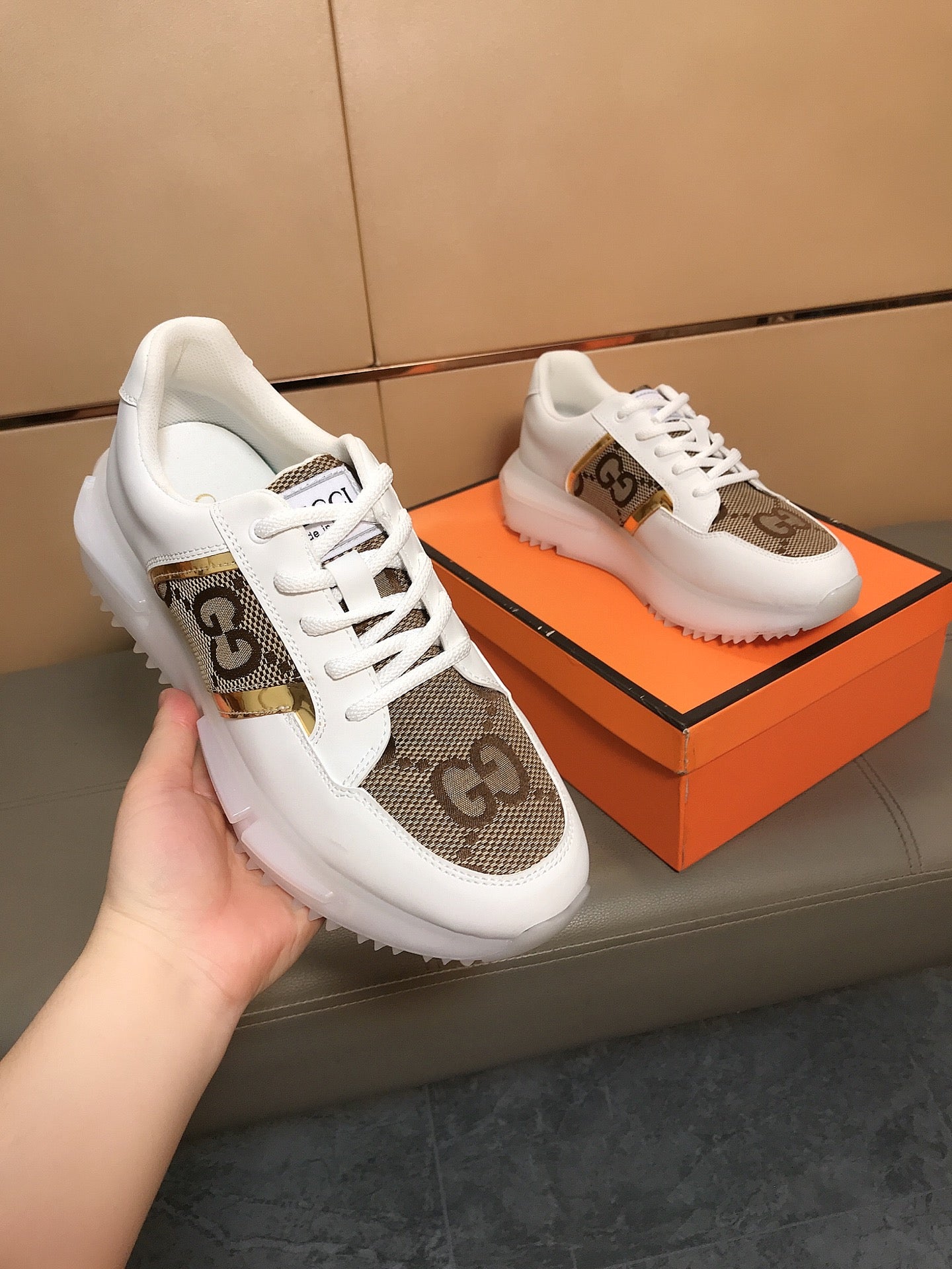 GG Men's Sneaker White Cowhide 735848