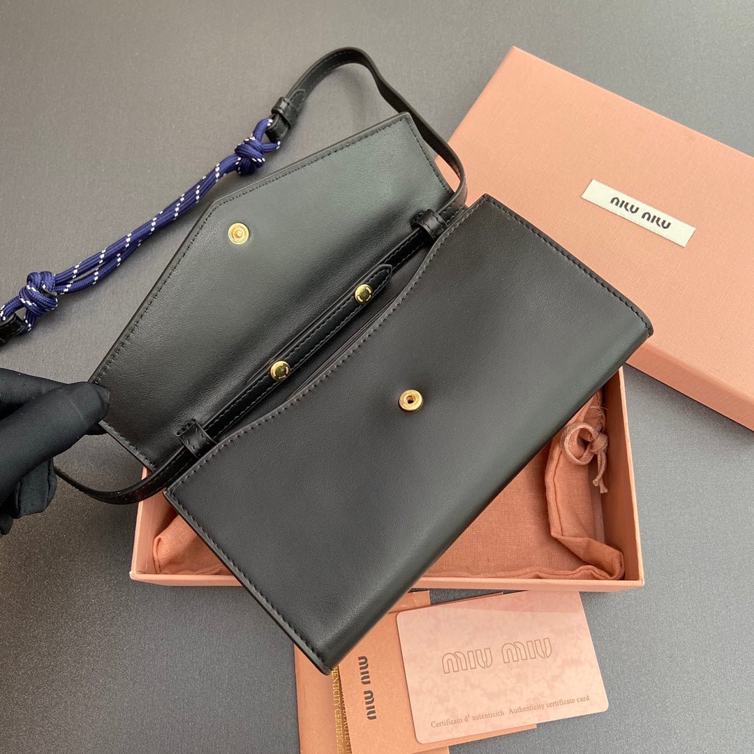 MICRO BAG 19 IN BLACK SMOOTH CALFSKIN