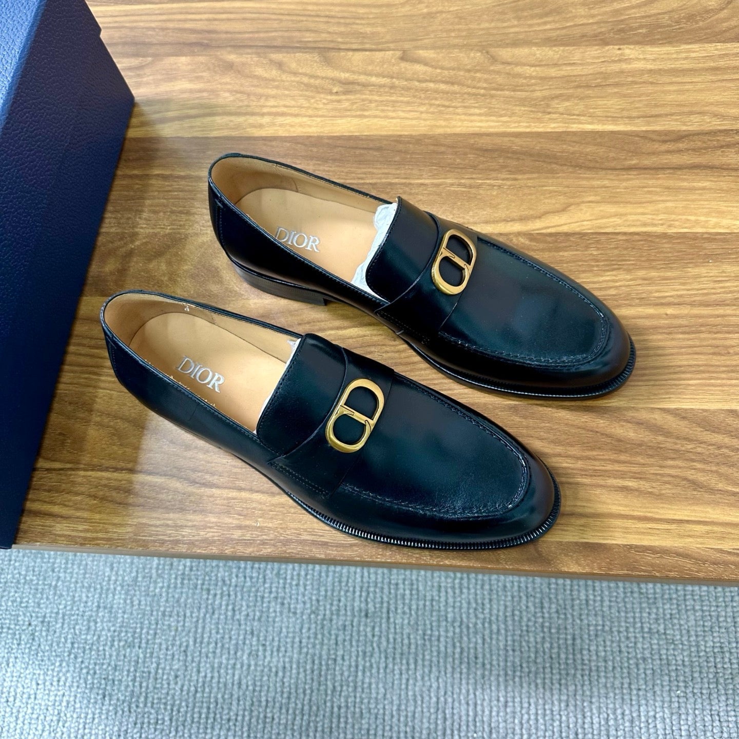CD Timeless Loafer Black Gold Cowhide 638619