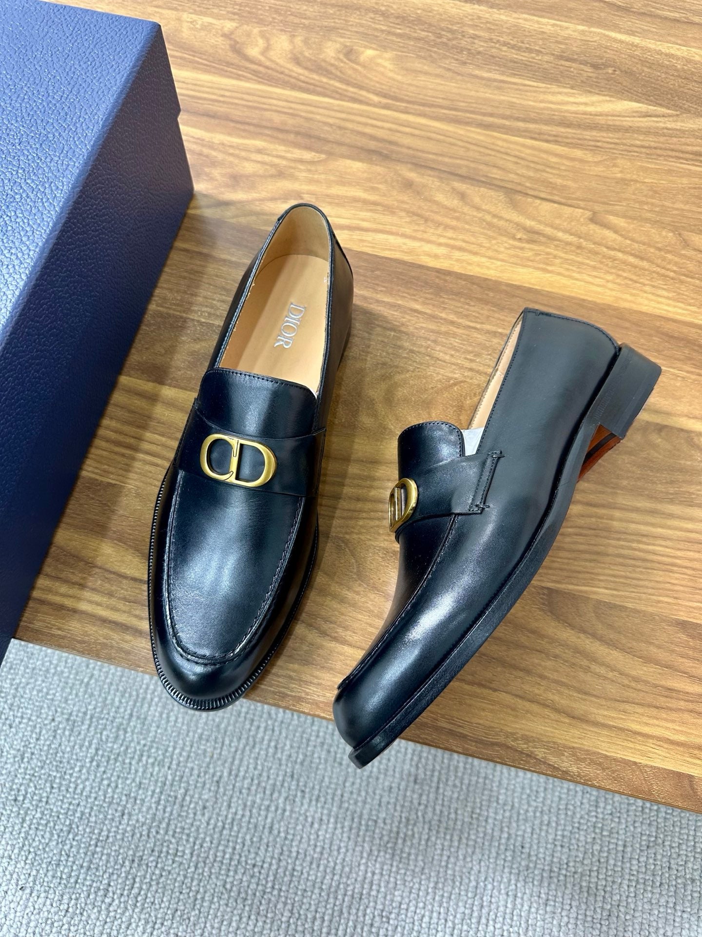 CD Timeless Loafer Black Gold Cowhide 638619