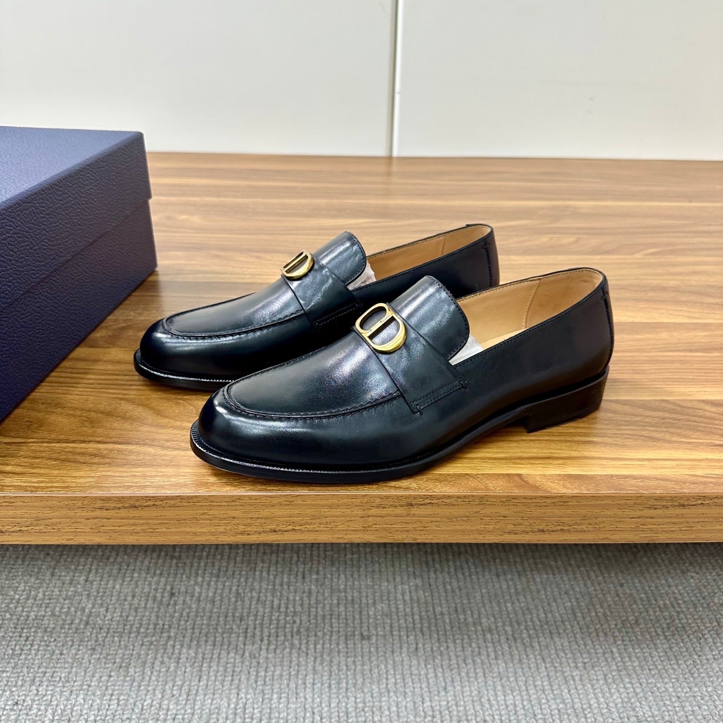 CD Timeless Loafer Black Gold Cowhide 638619
