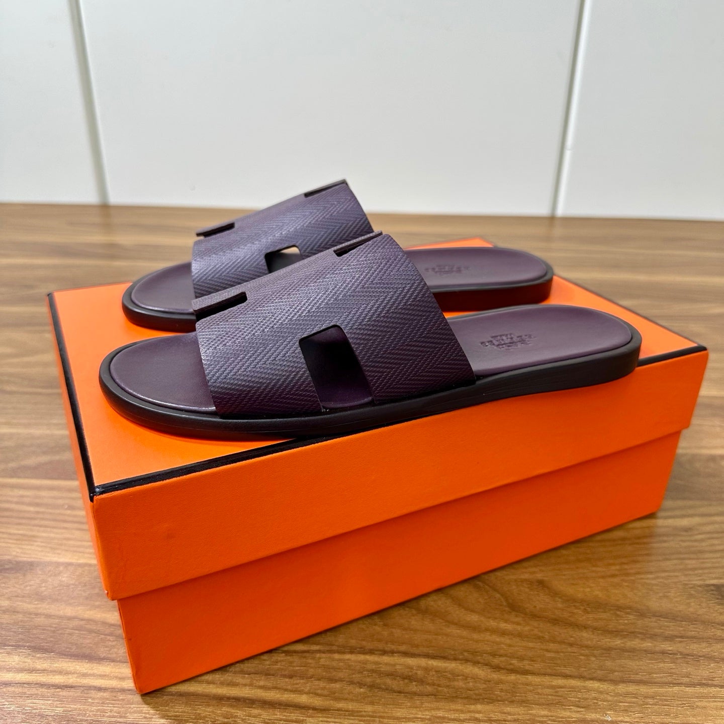 HM Men's 25 Chypre Sandals Black Calfskin 673762