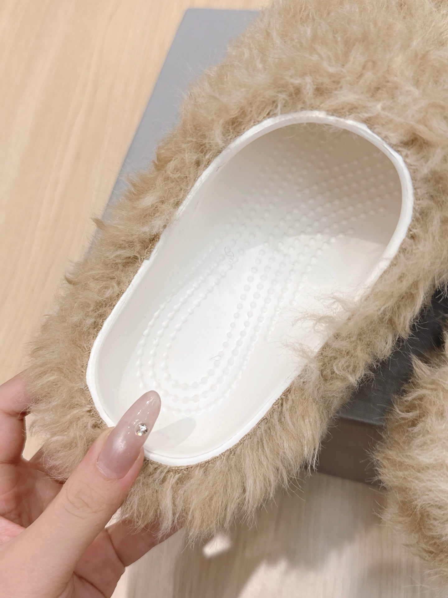 Balenciaga 25ss slippers beige wool 462672