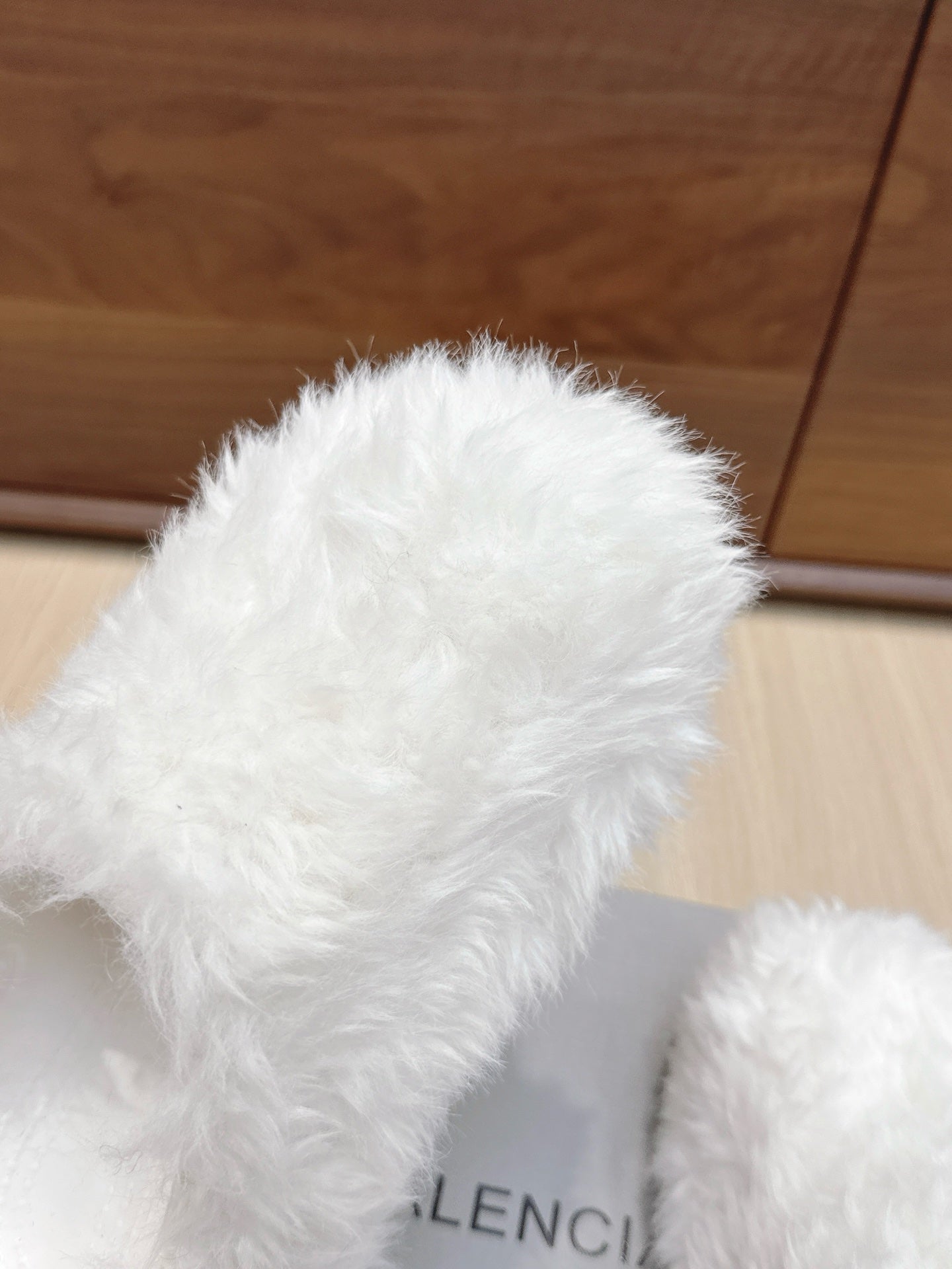 Balenciaga 25ss slippers white wool 462673