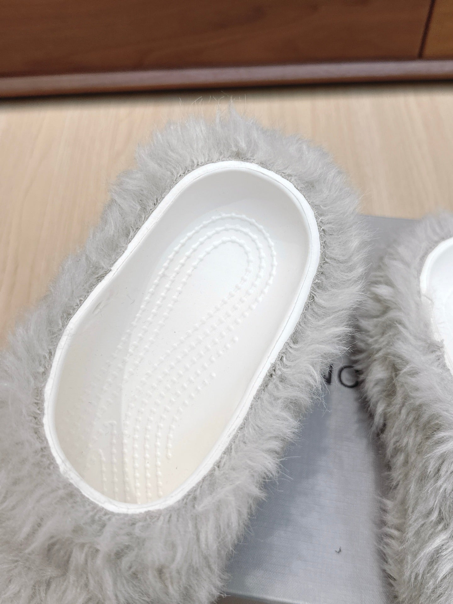 Balenciaga 25ss slippers light grey wool 462674