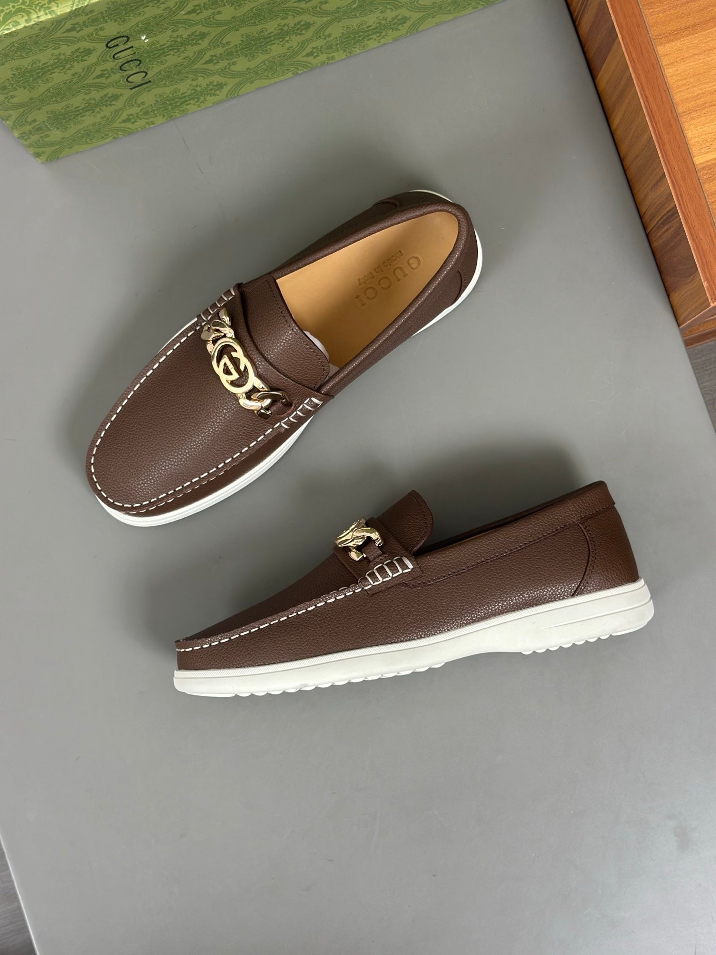 GG Men's Interlocking G Loafer Brown Cowhide 573502