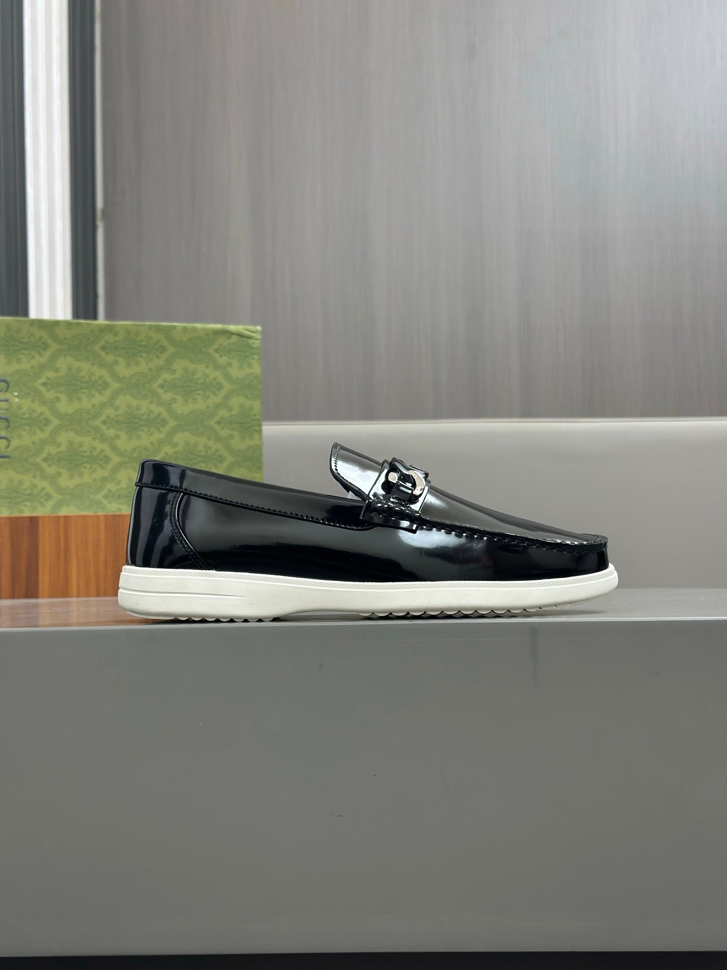 GG Men's Loafer Black Patent Leather 573503