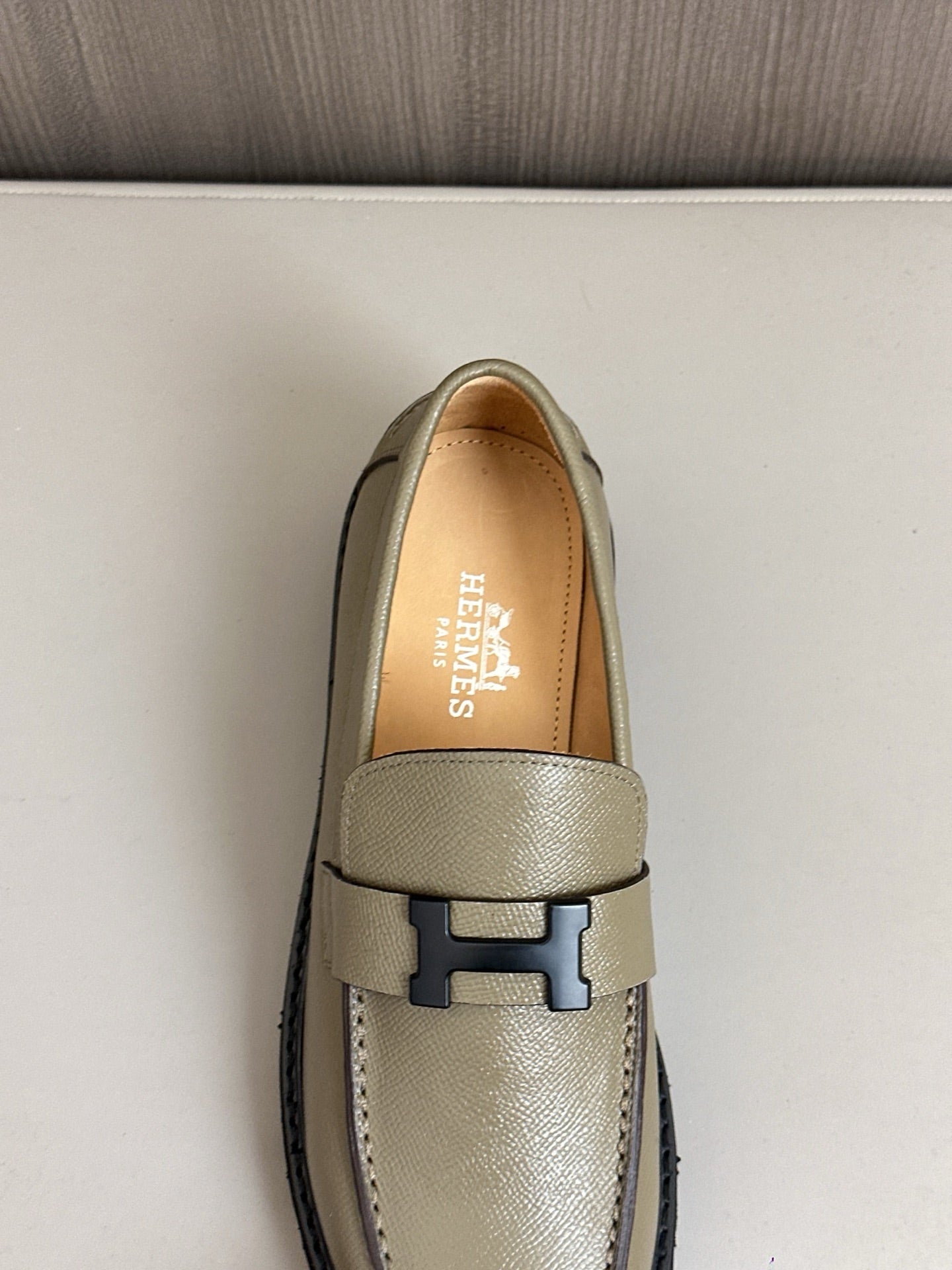 HM Men's Paris Loafer Light Cream Calfskin 640903