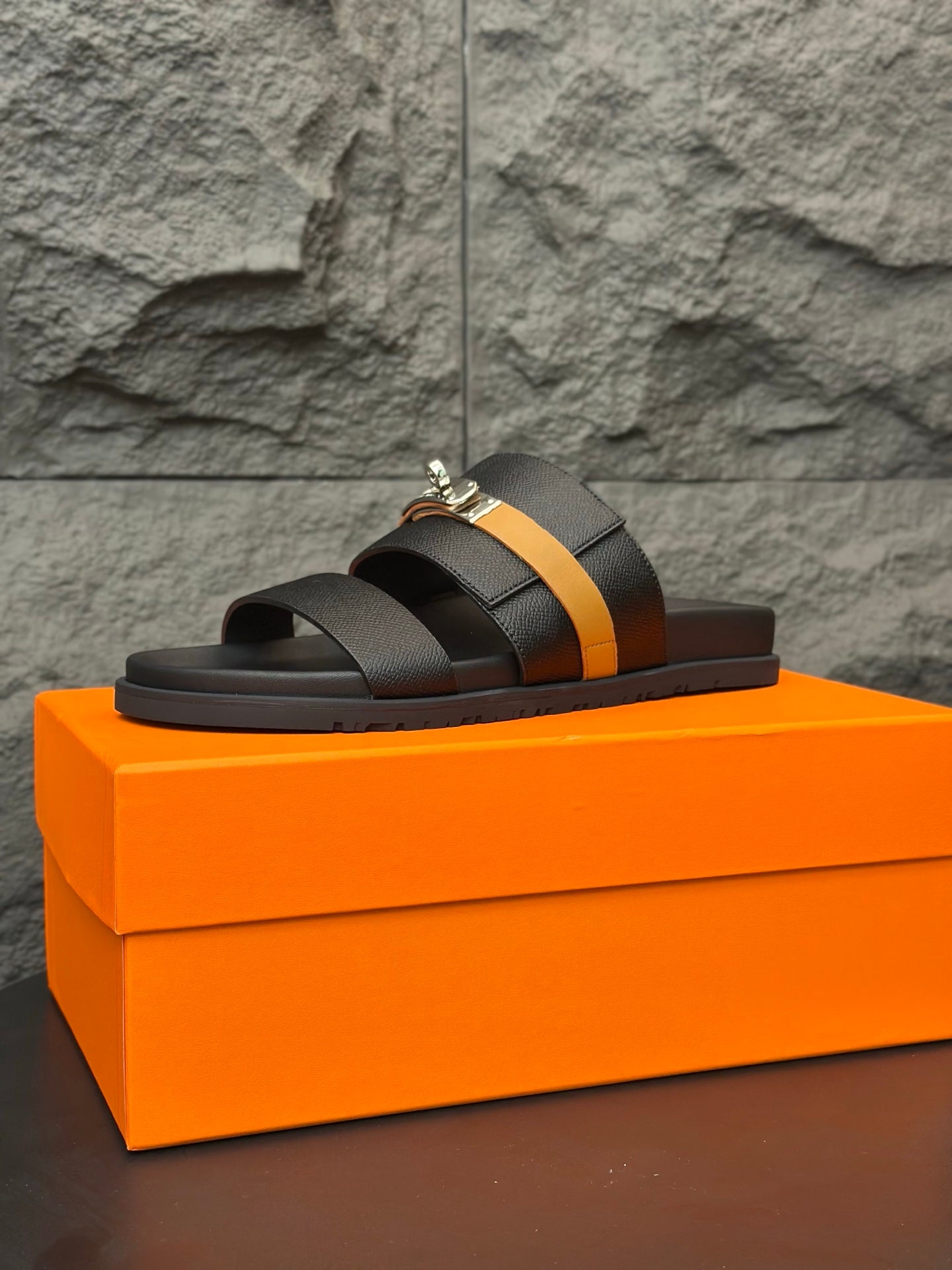 HM Men's Jackson Sandals Black Mix Orange Cowhide 686964